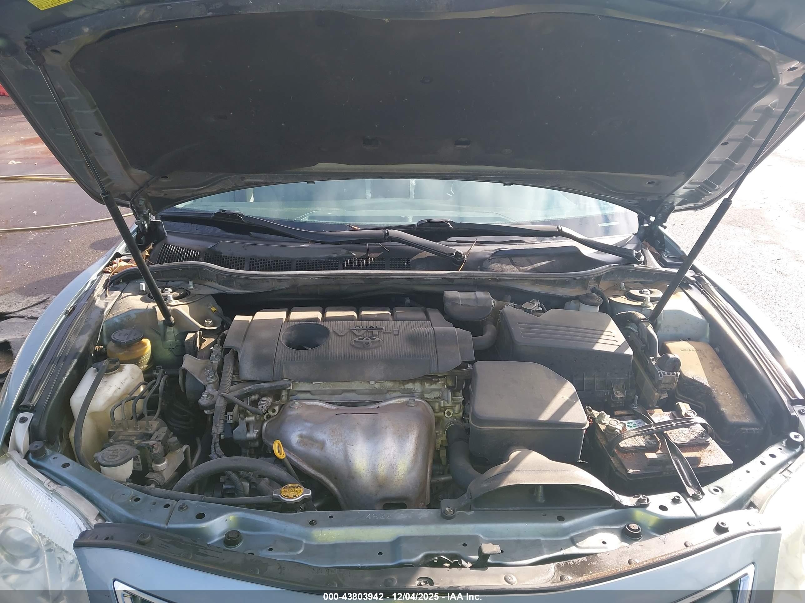 TOYOTA CAMRY image 10