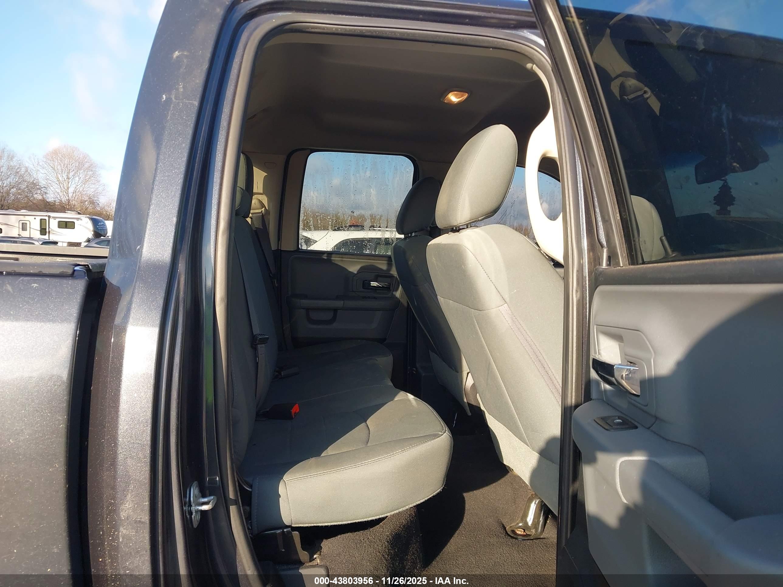 RAM 1500 image 8