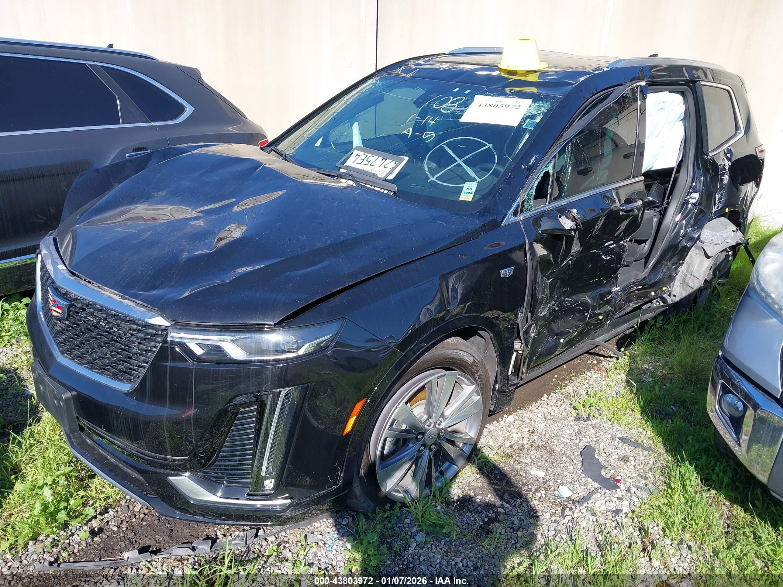 CADILLAC XT6 image 2