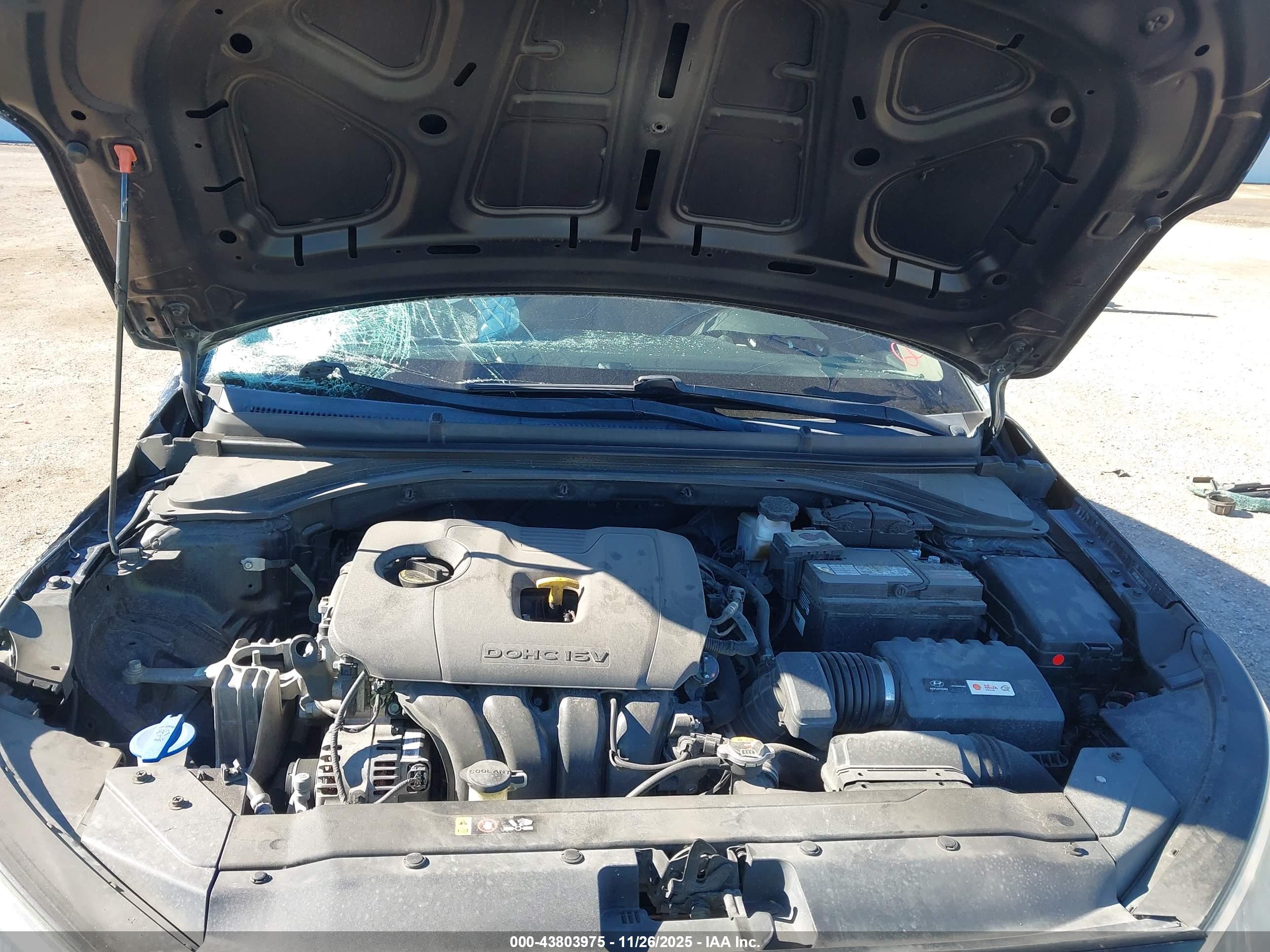 HYUNDAI ELANTRA image 10