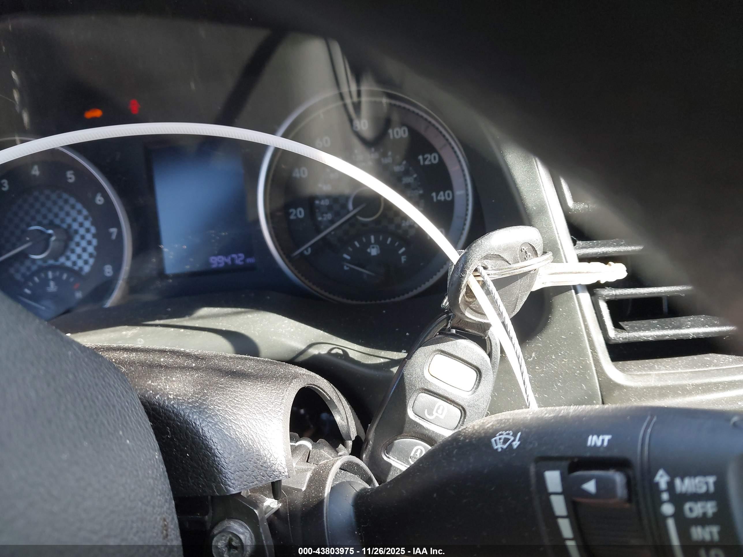 HYUNDAI ELANTRA image 11