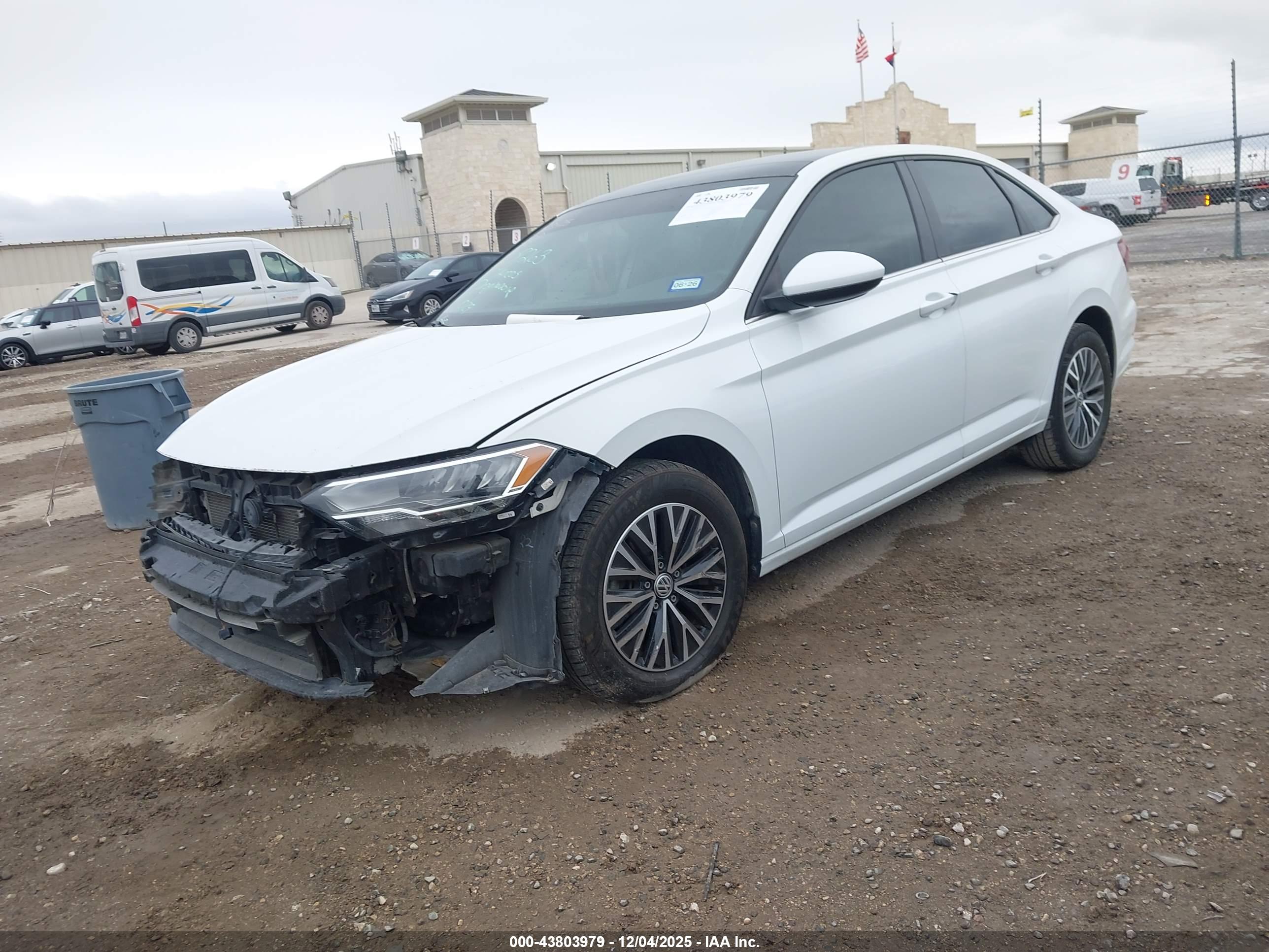 VOLKSWAGEN JETTA image 2