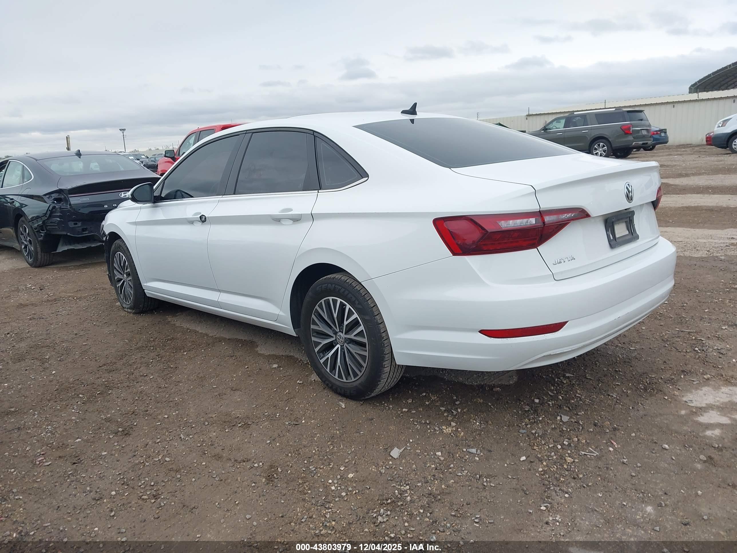 VOLKSWAGEN JETTA image 3