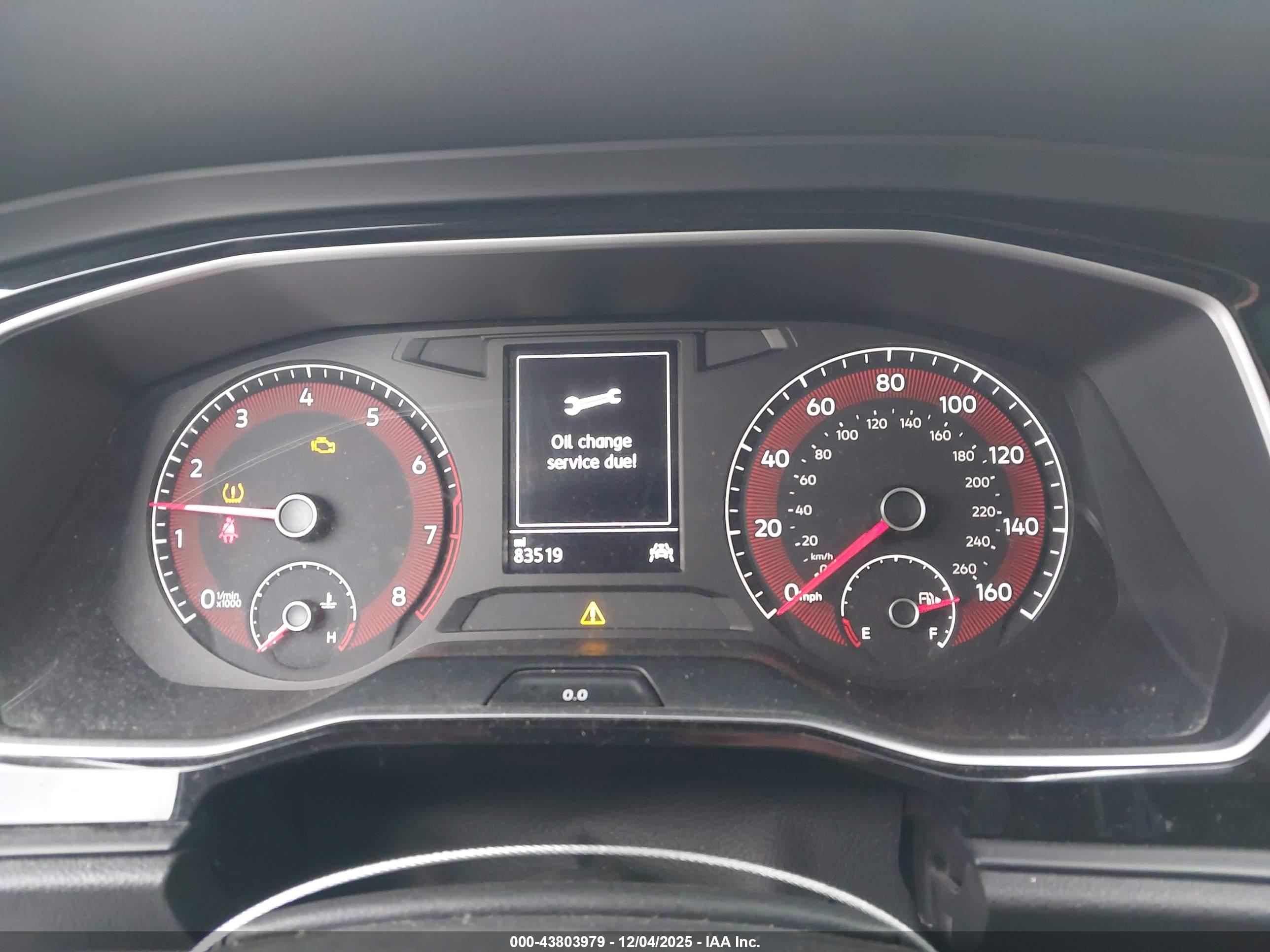 VOLKSWAGEN JETTA image 7