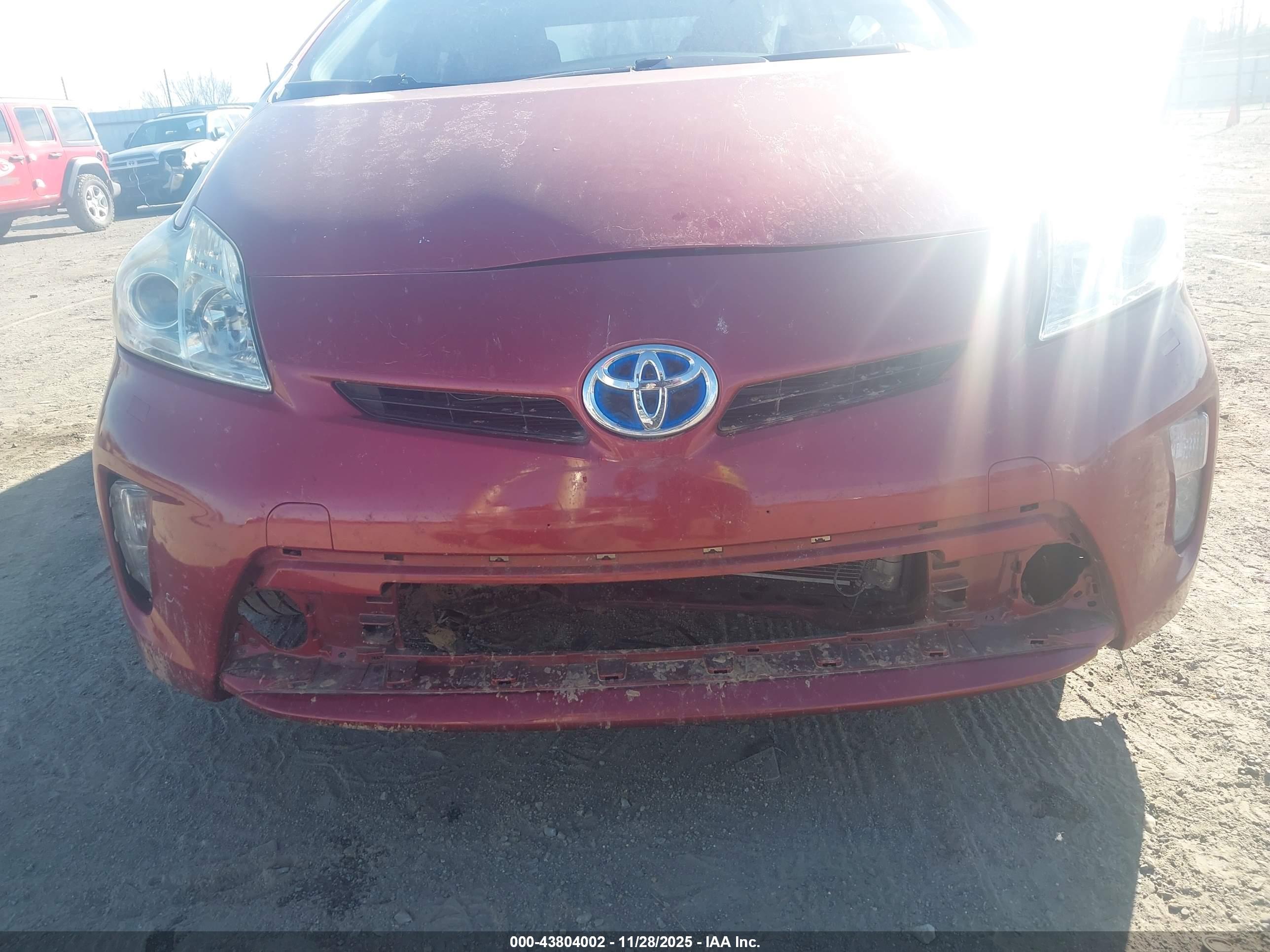 TOYOTA PRIUS image 6