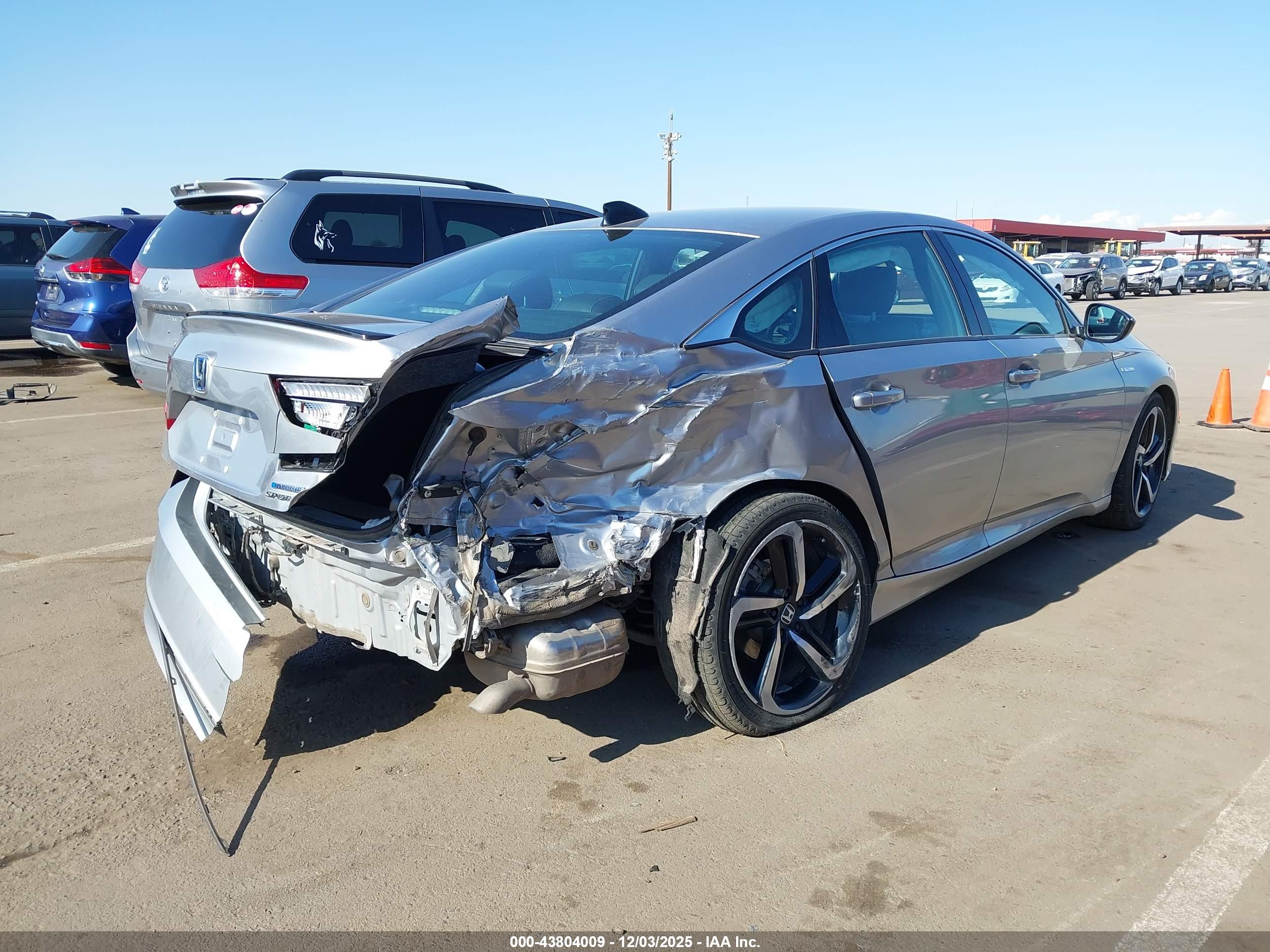 HONDA ACCORD image 6
