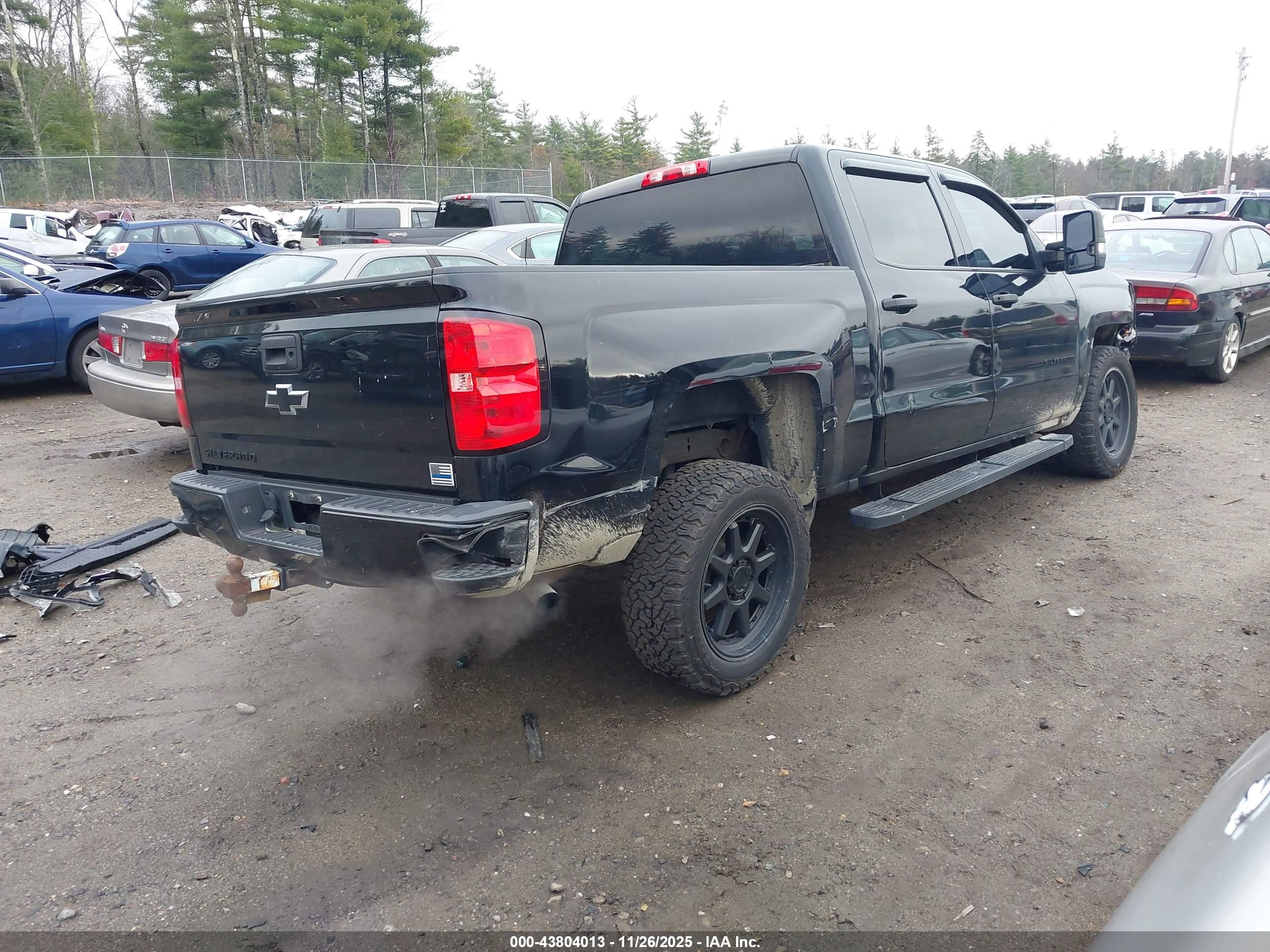 CHEVROLET SILVERADO image 4