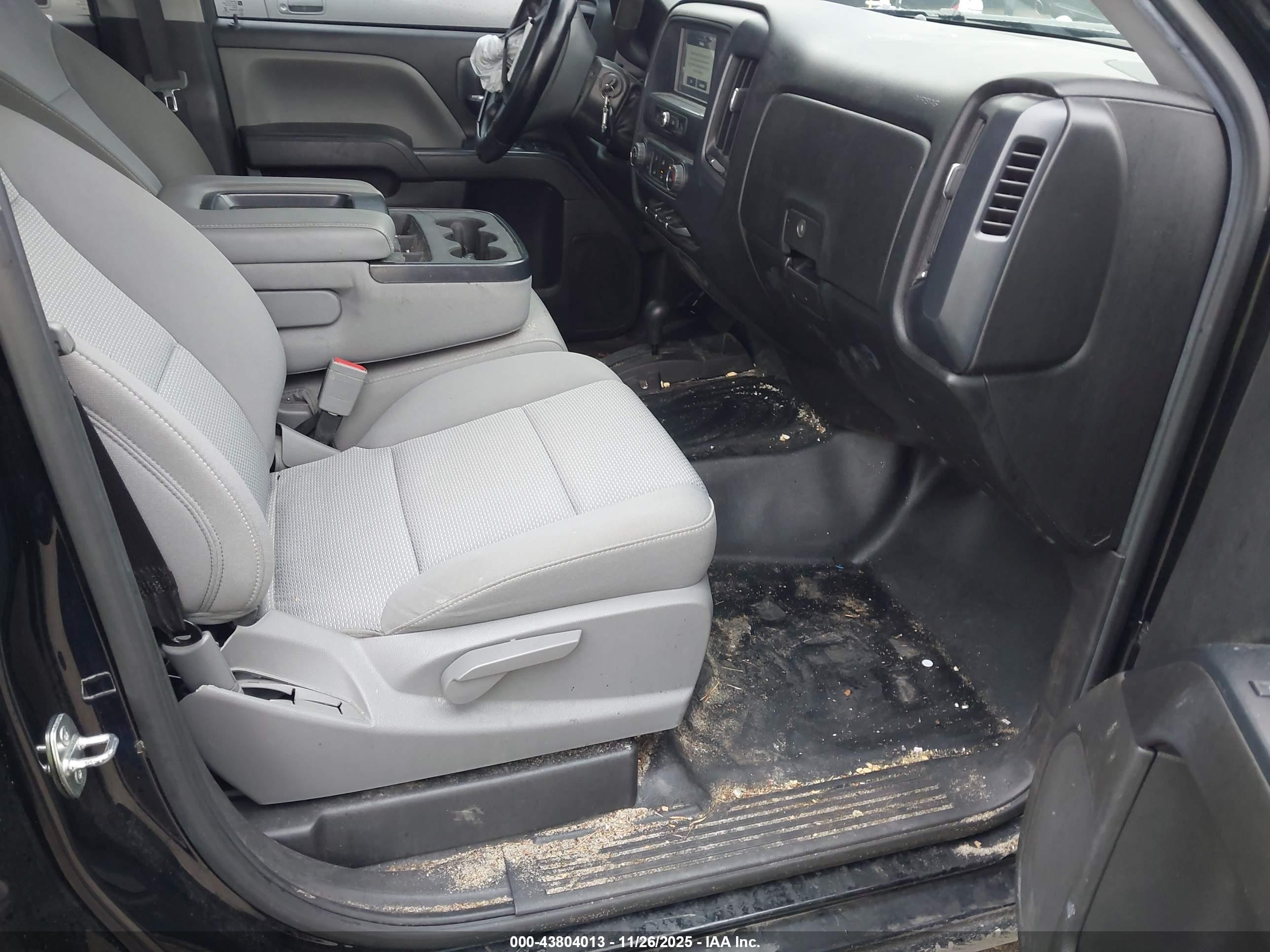 CHEVROLET SILVERADO image 5