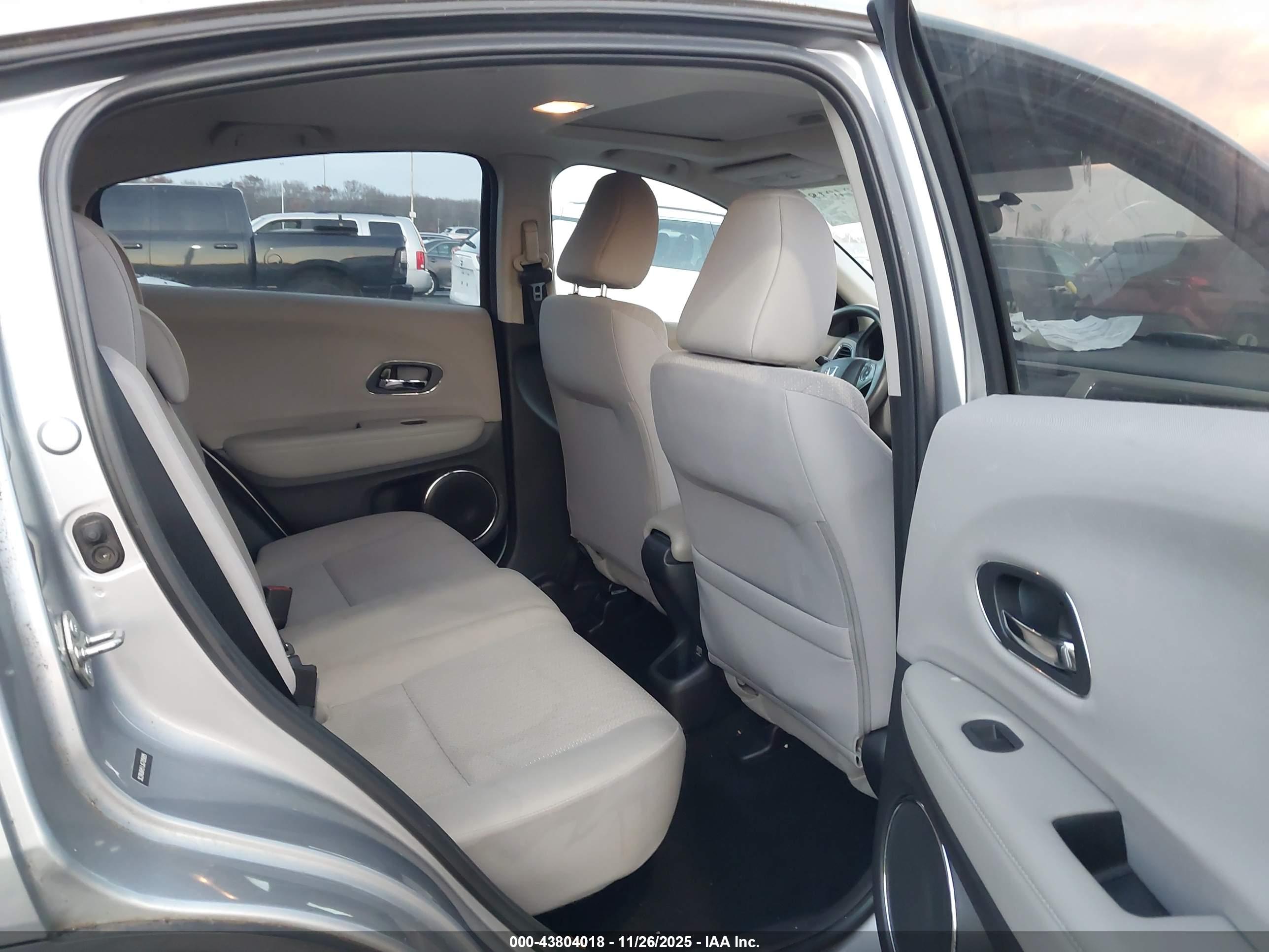 HONDA HR-V image 8