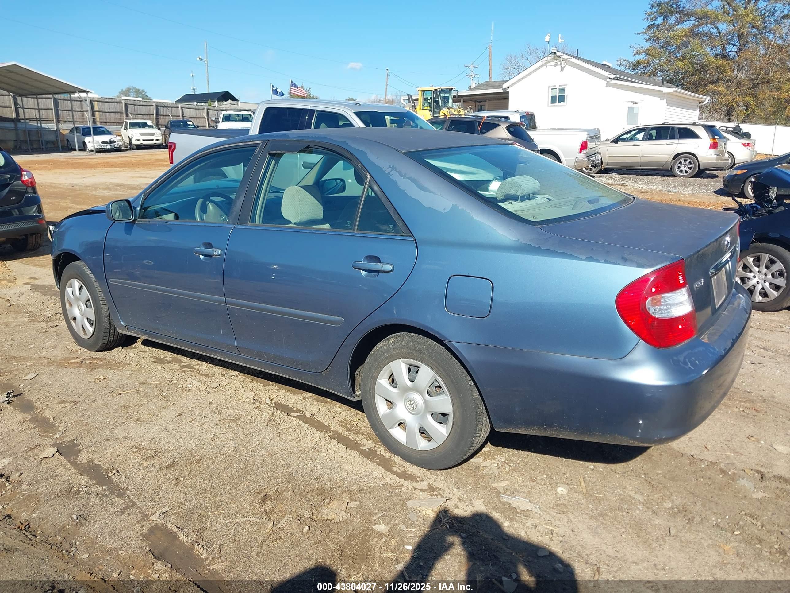 TOYOTA CAMRY image 3
