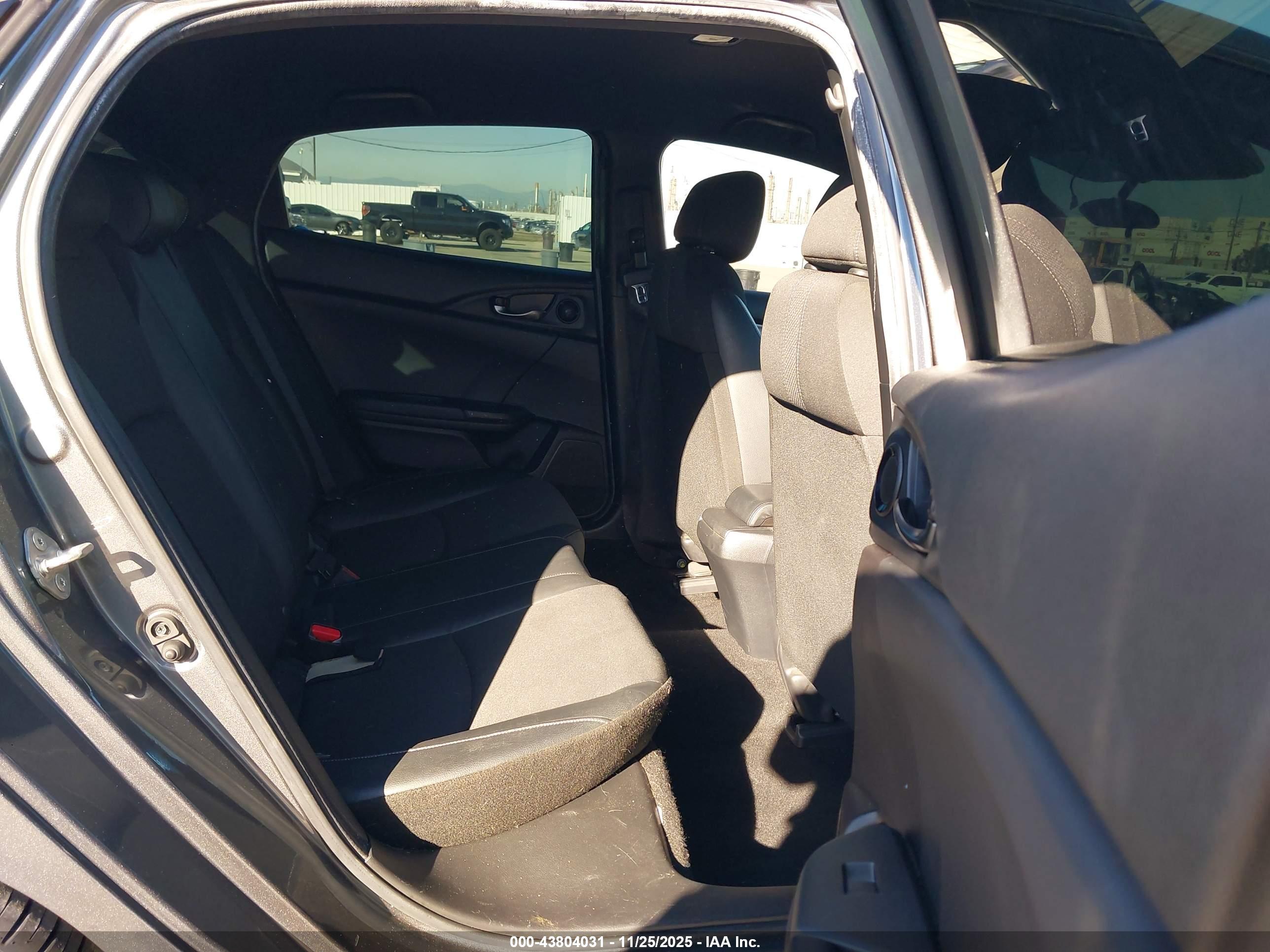 HONDA CIVIC image 8