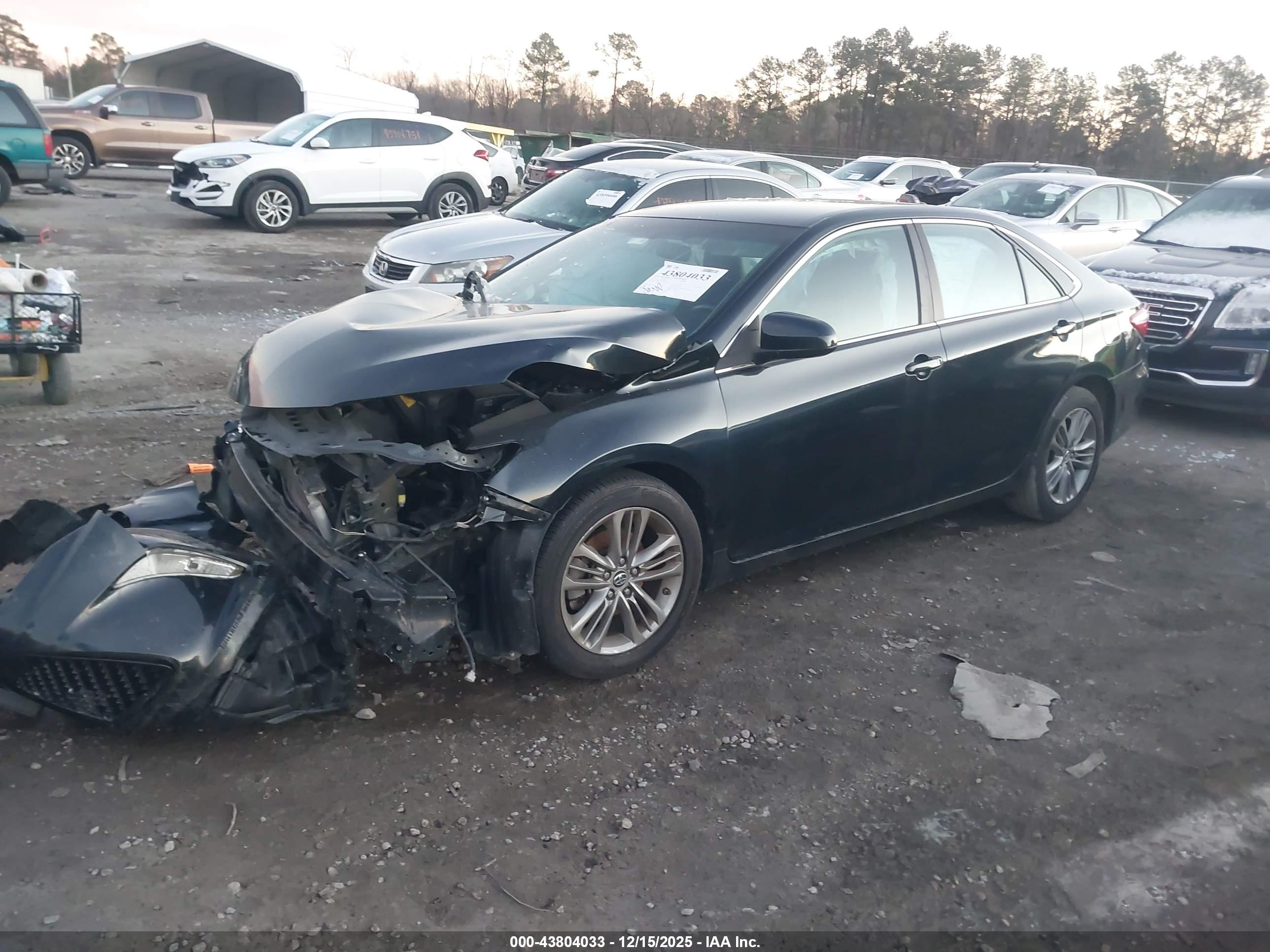TOYOTA CAMRY image 2