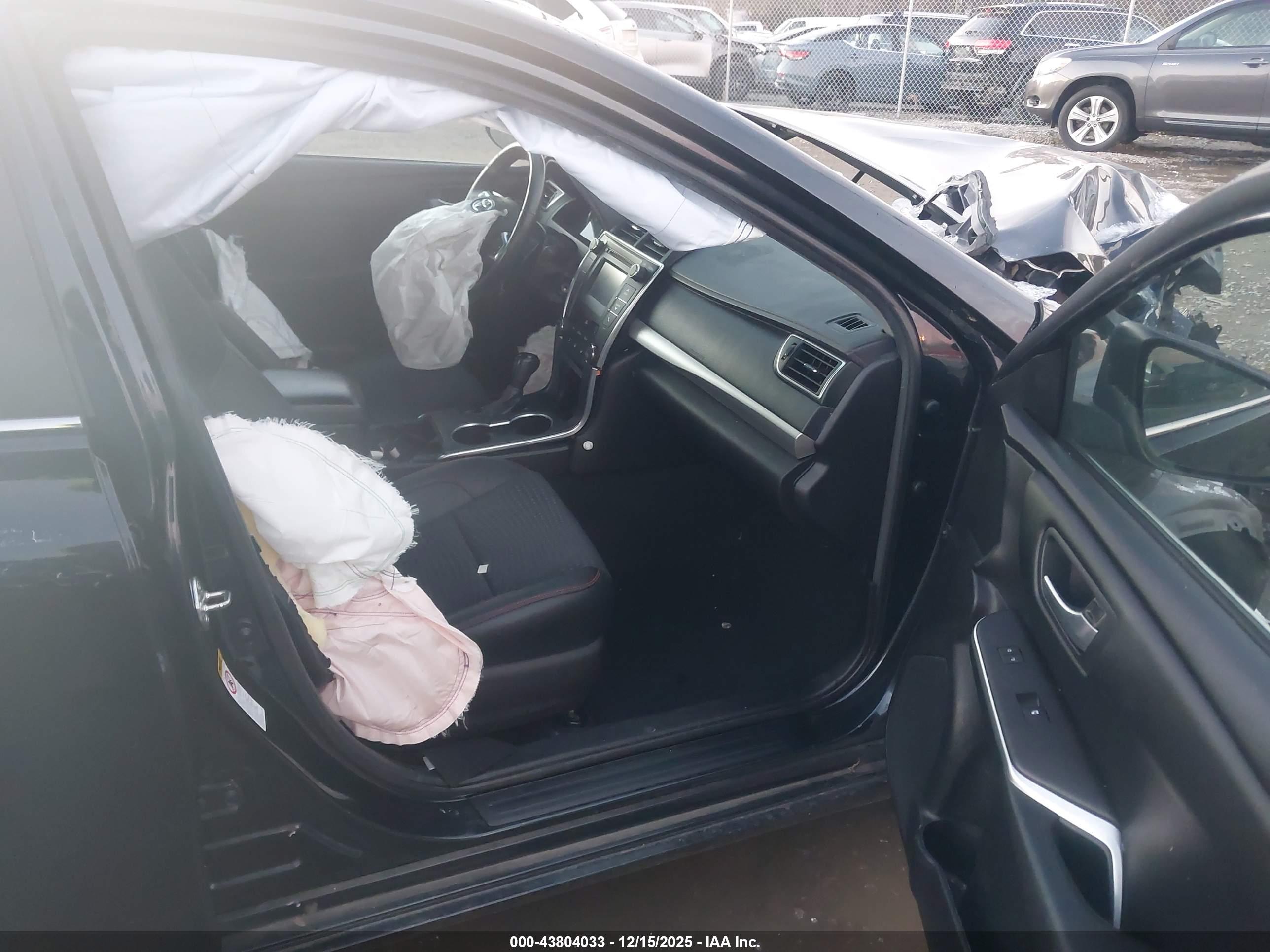 TOYOTA CAMRY image 5