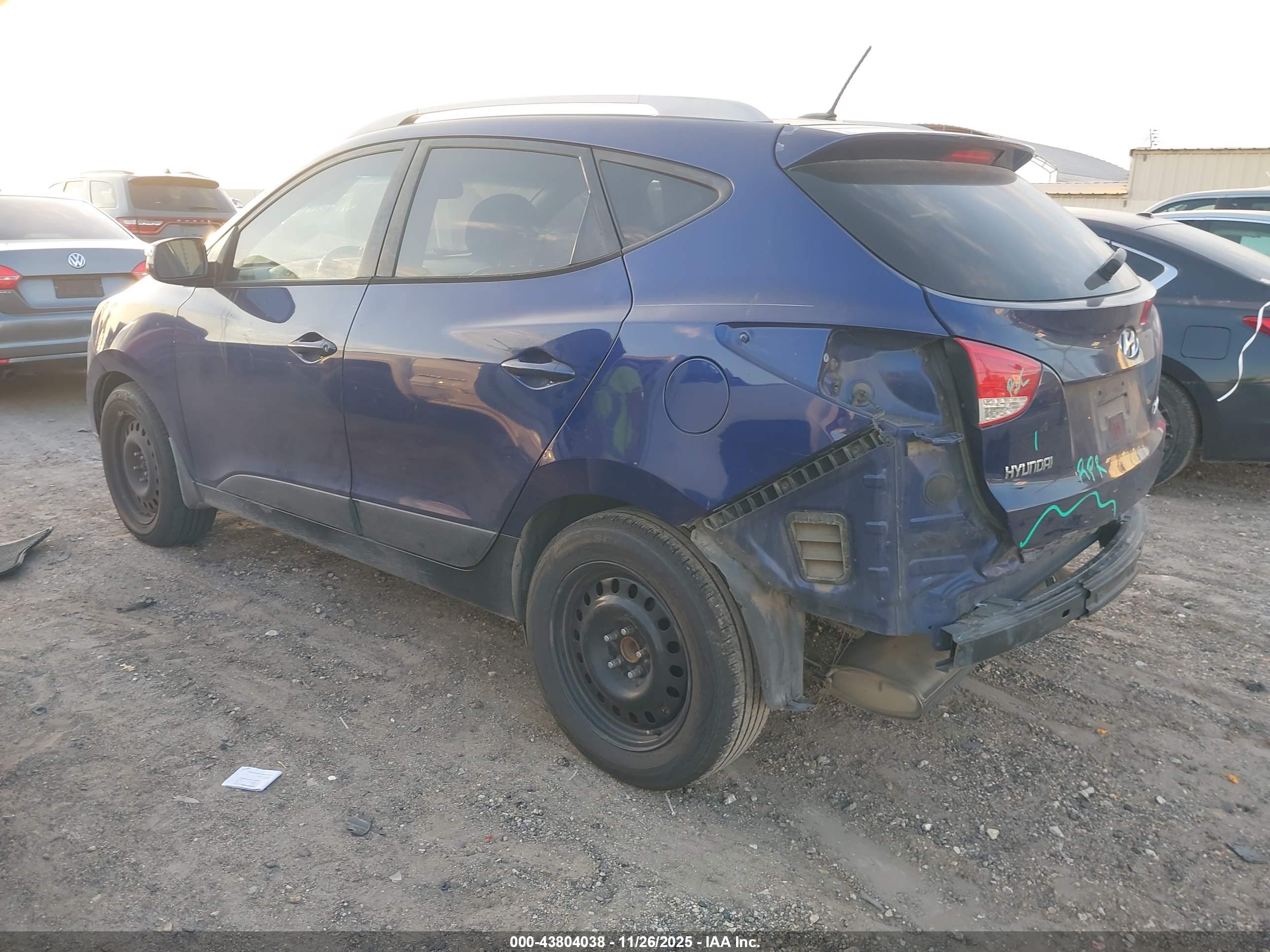 HYUNDAI TUCSON image 3