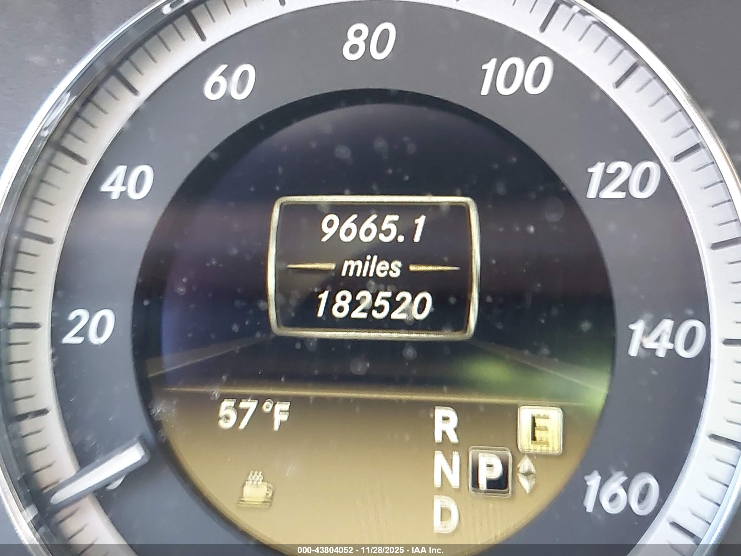 MERCEDES-BENZ E image 7