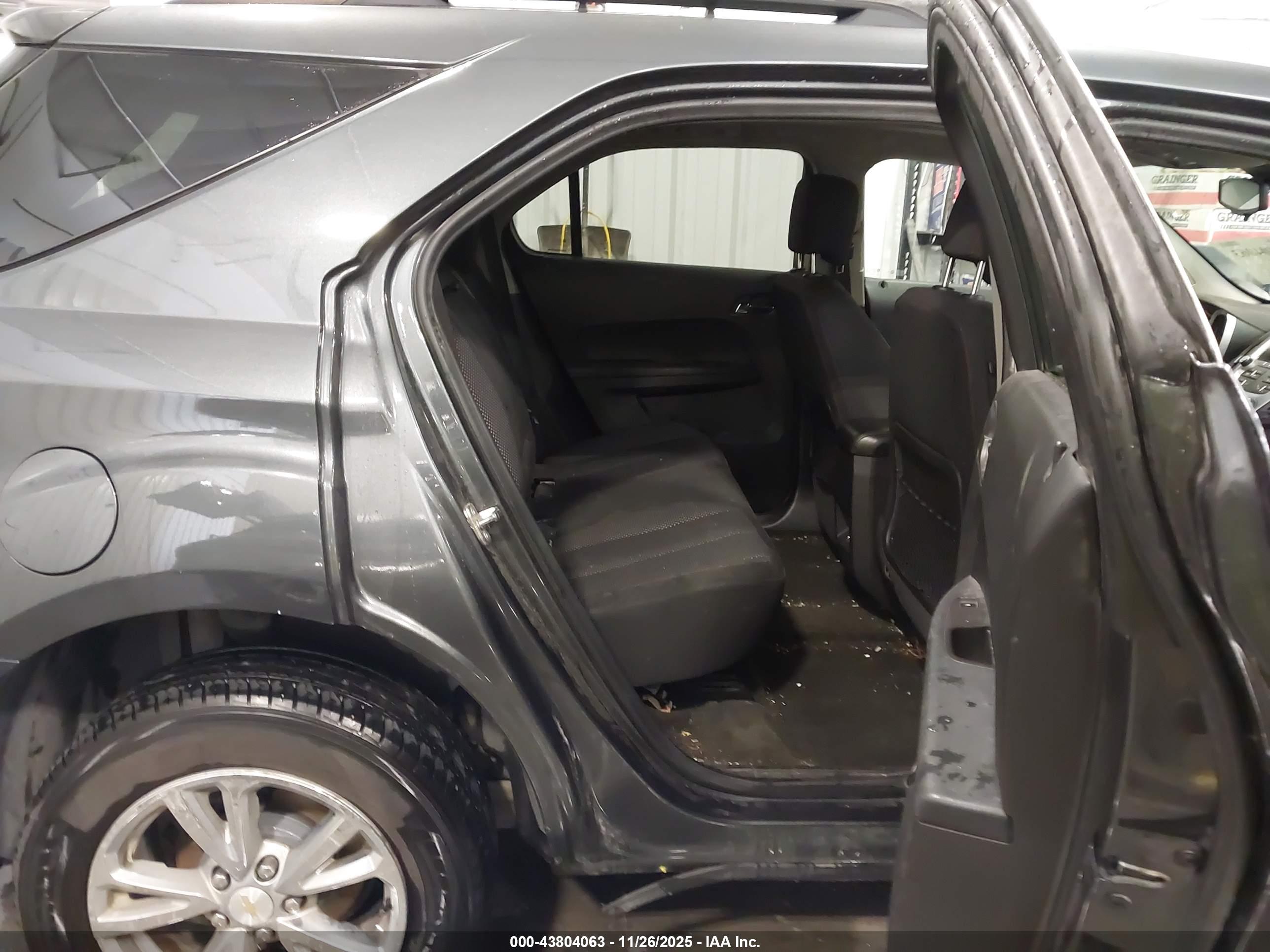CHEVROLET EQUINOX image 8