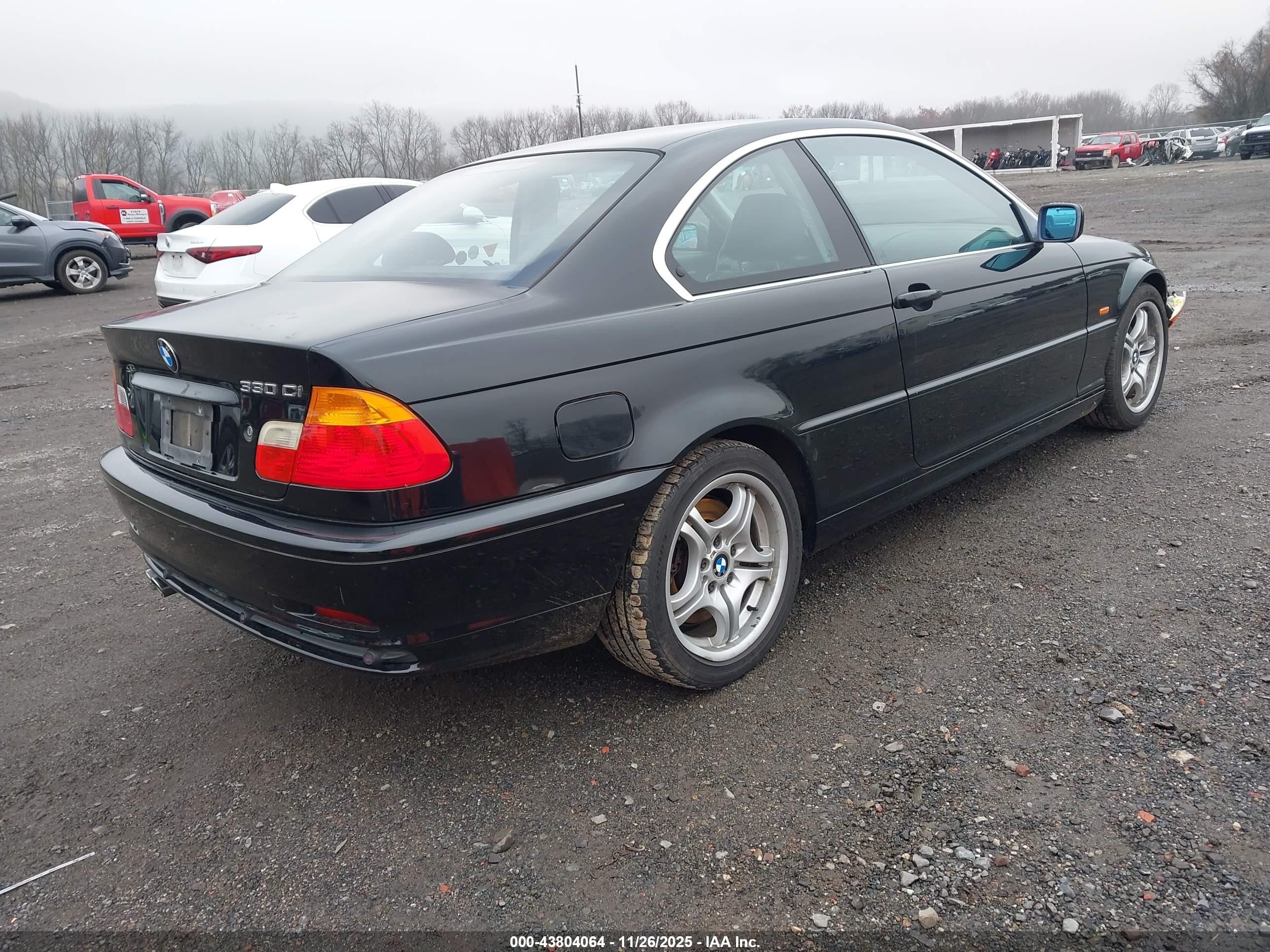 BMW 330CI image 4
