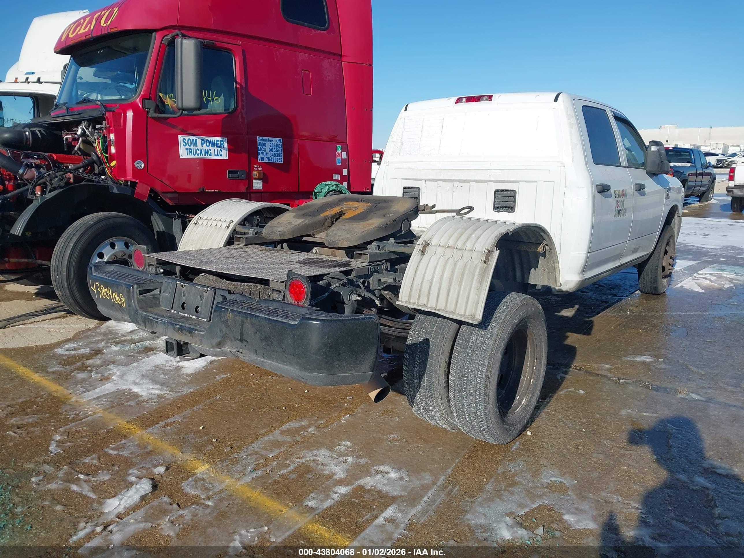 RAM 3500 image 4
