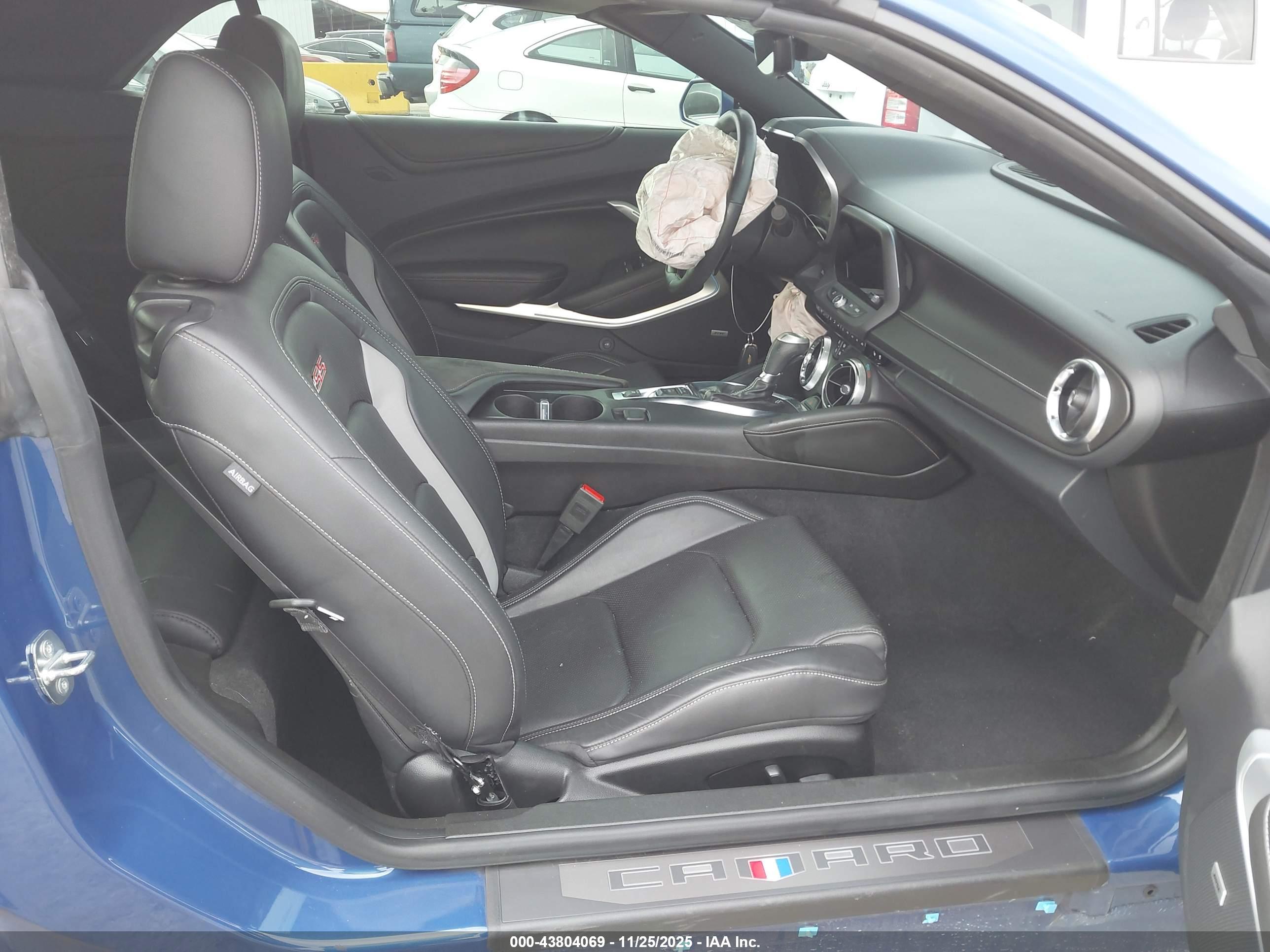 CHEVROLET CAMARO image 5