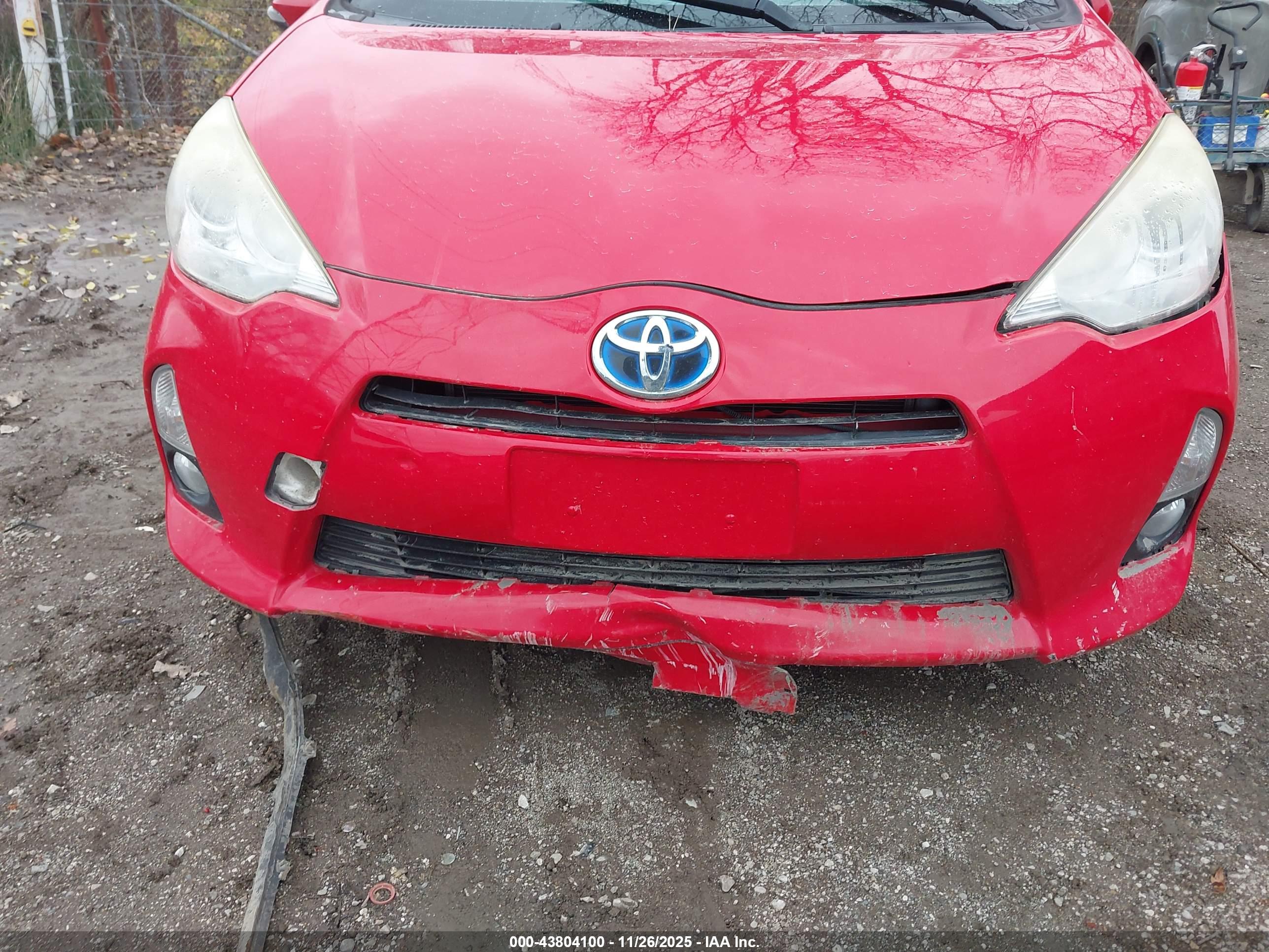 TOYOTA PRIUS image 6