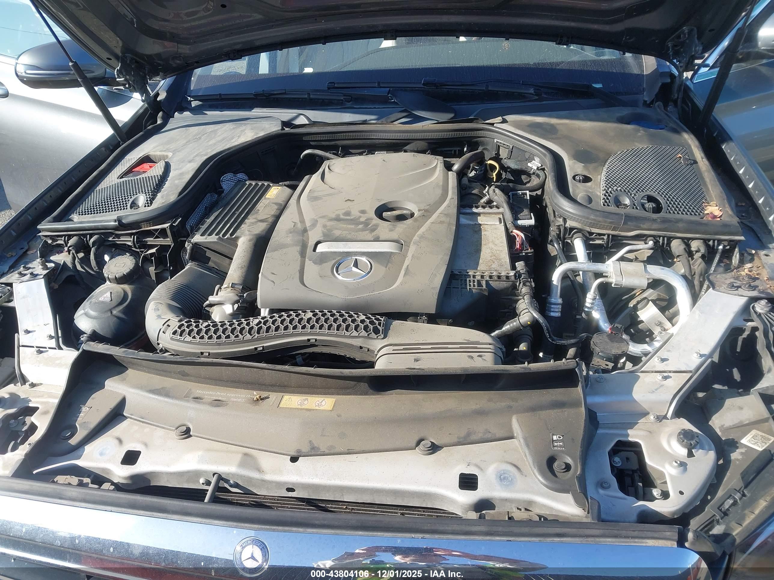 MERCEDES-BENZ E image 10