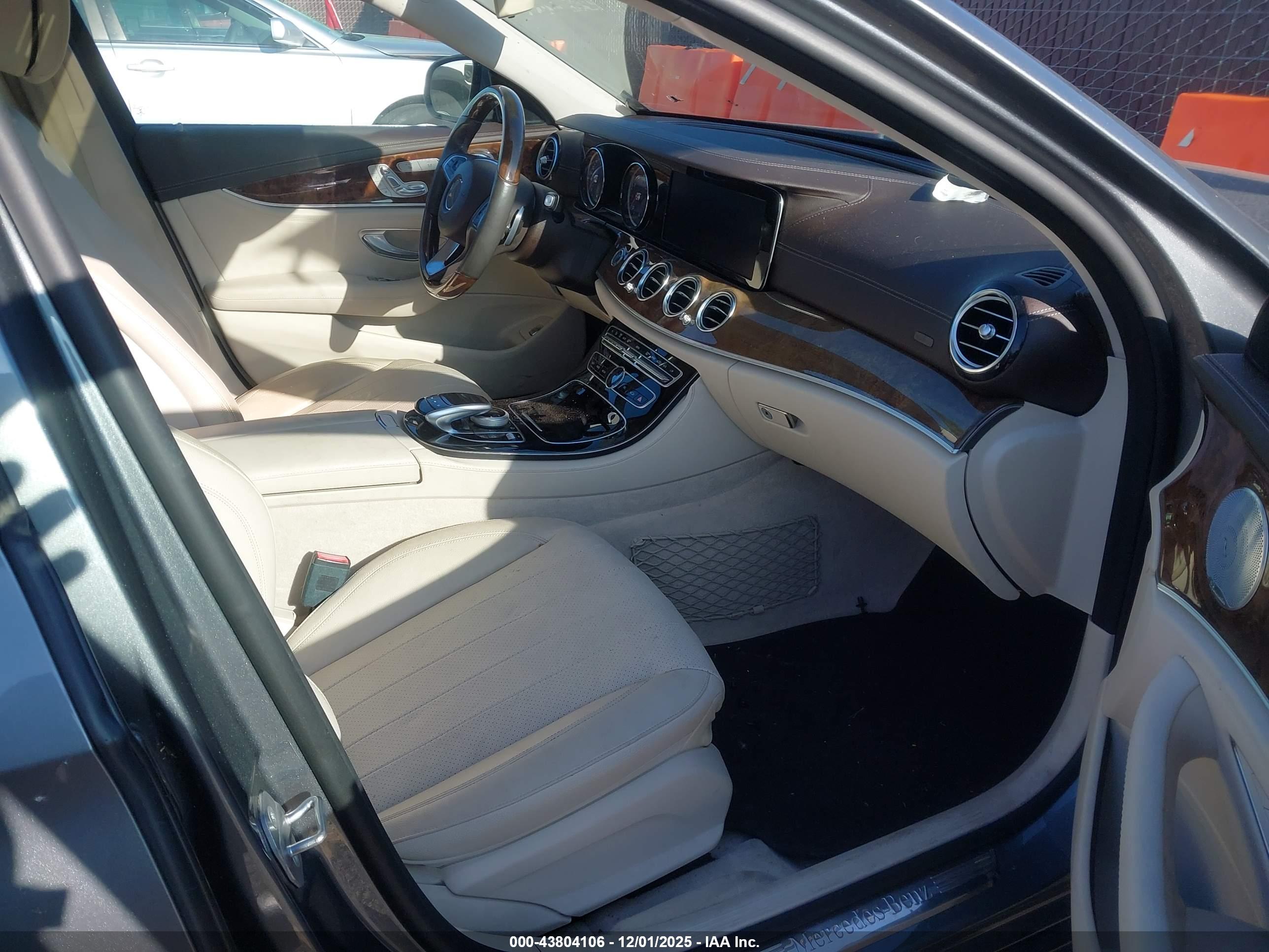 MERCEDES-BENZ E image 5