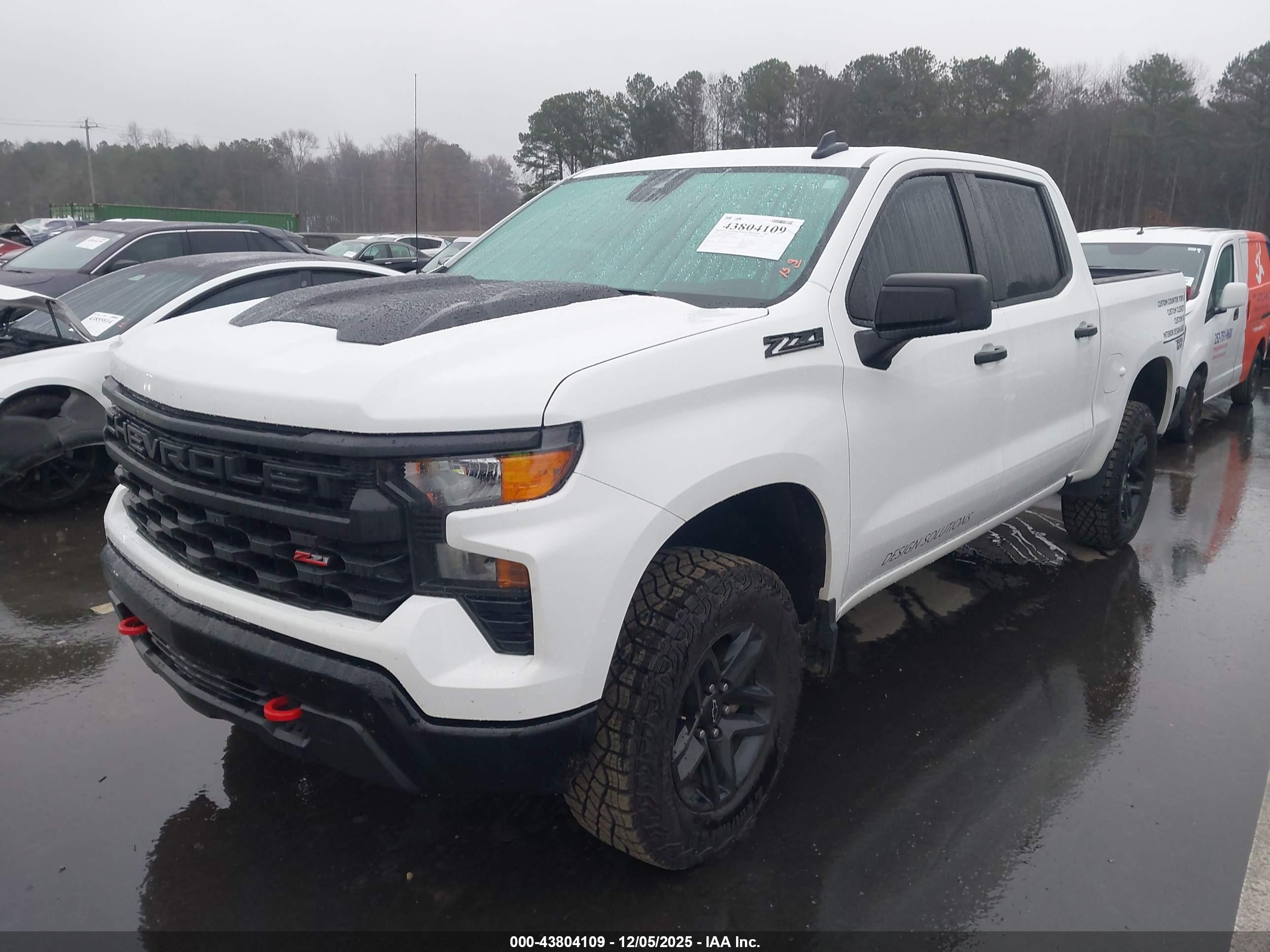 CHEVROLET SILVERADO image 2