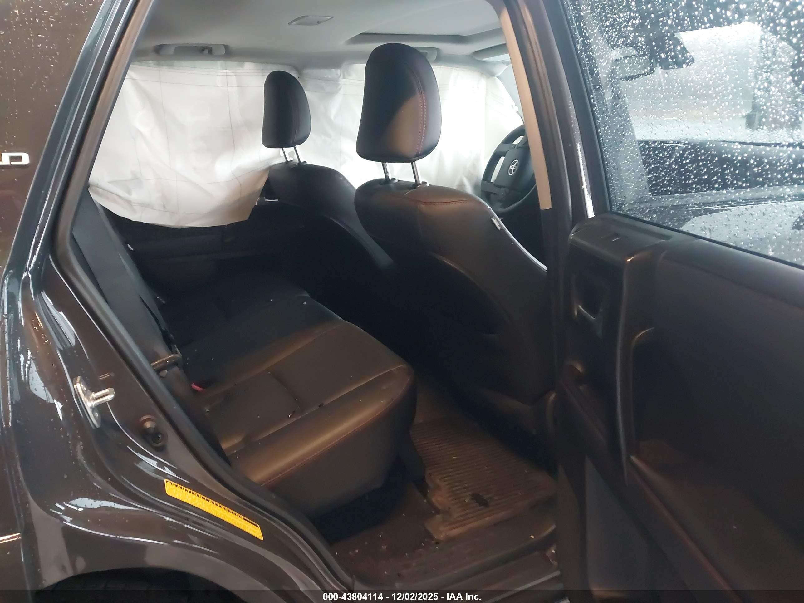 TOYOTA 4RUNNER image 8
