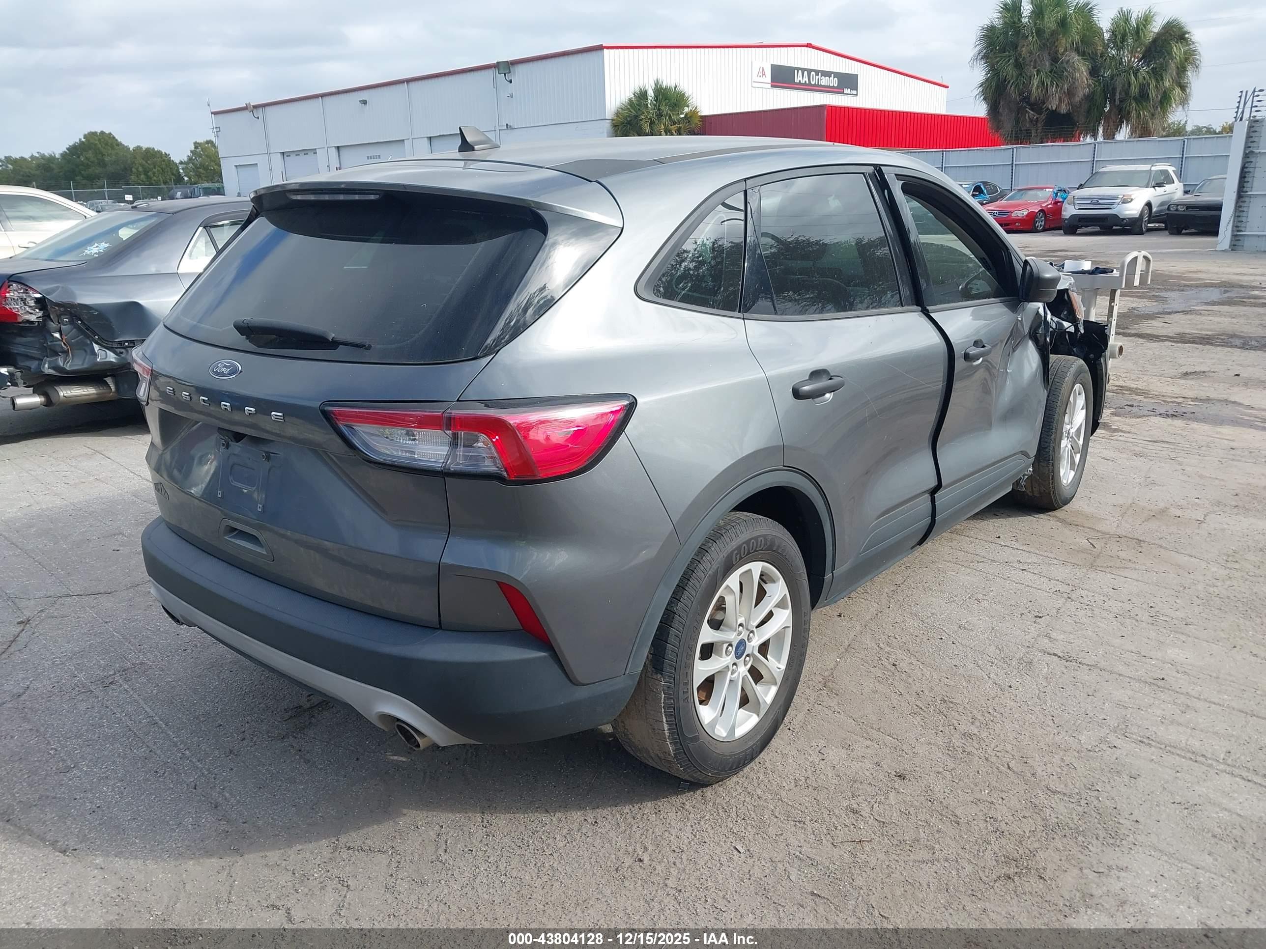 FORD ESCAPE image 4