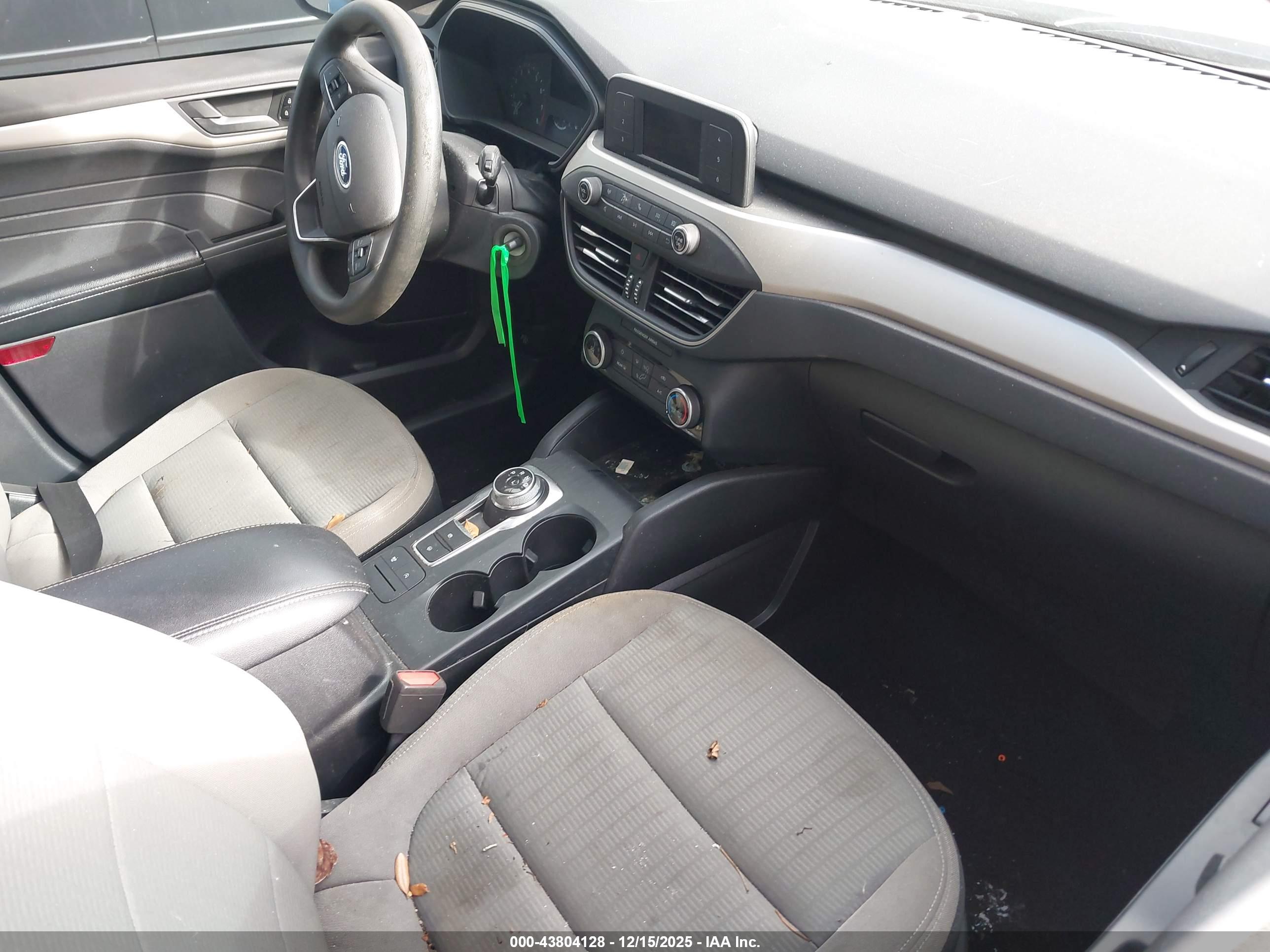 FORD ESCAPE image 5