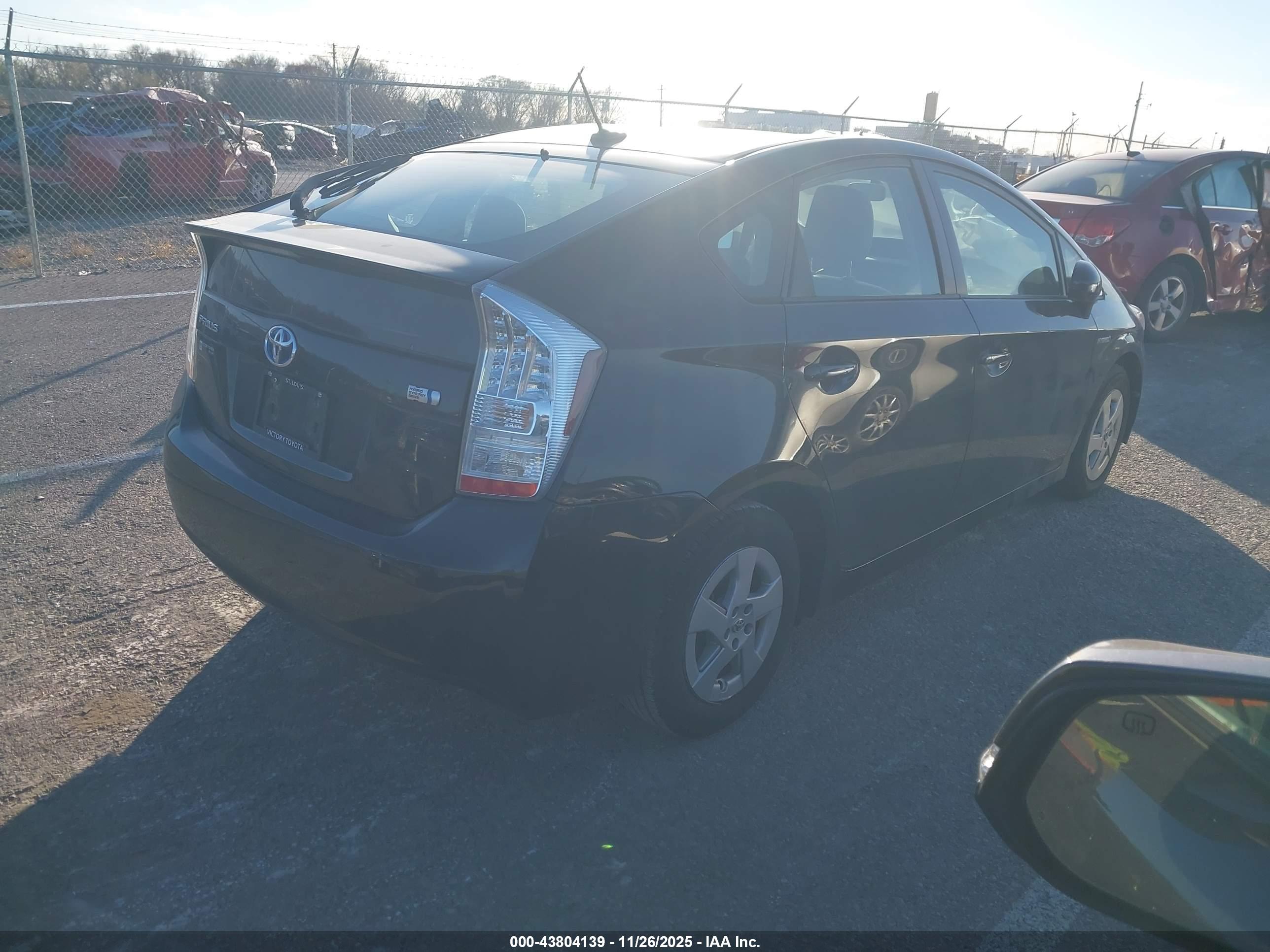 TOYOTA PRIUS image 4