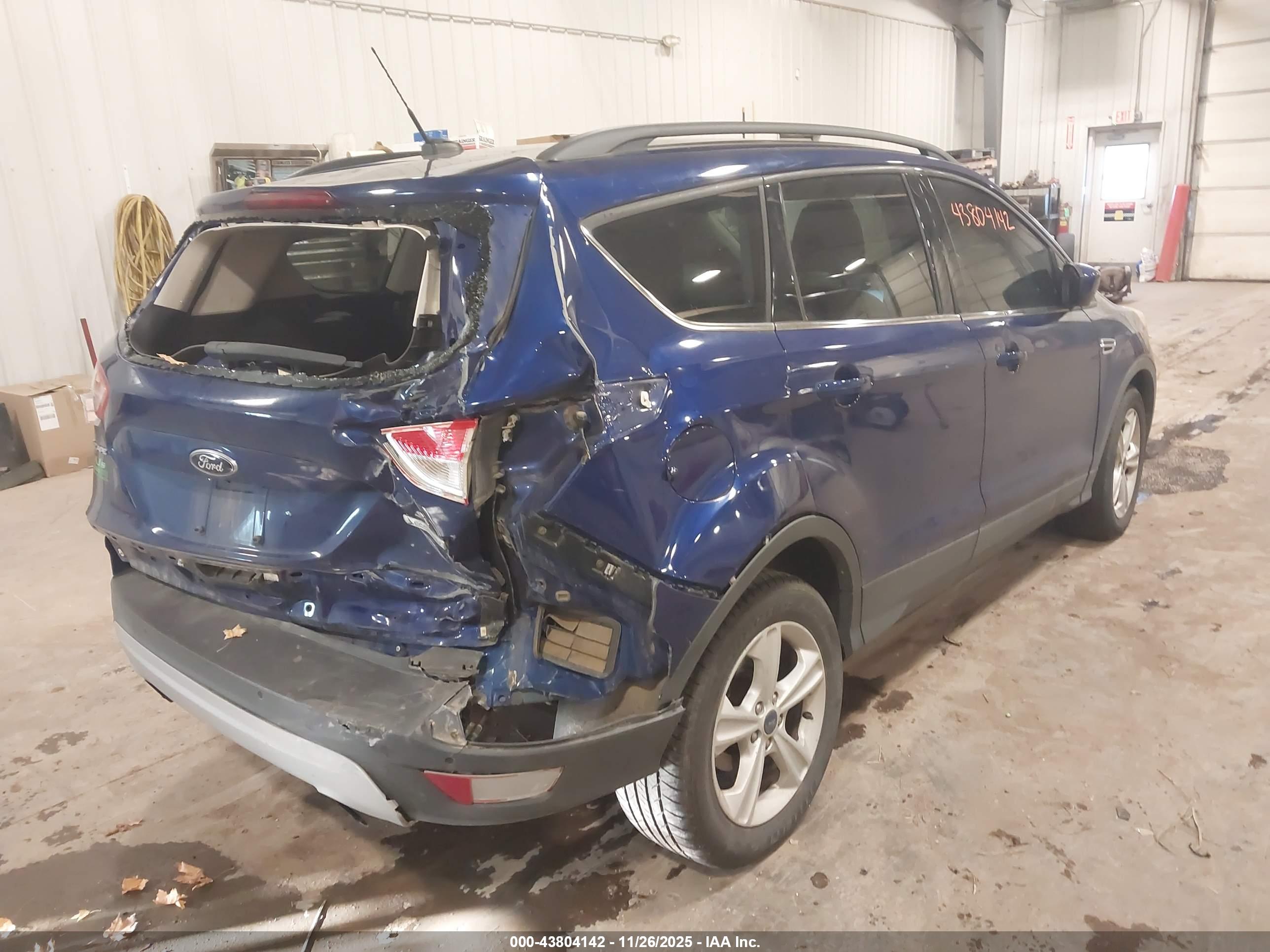 FORD ESCAPE image 4
