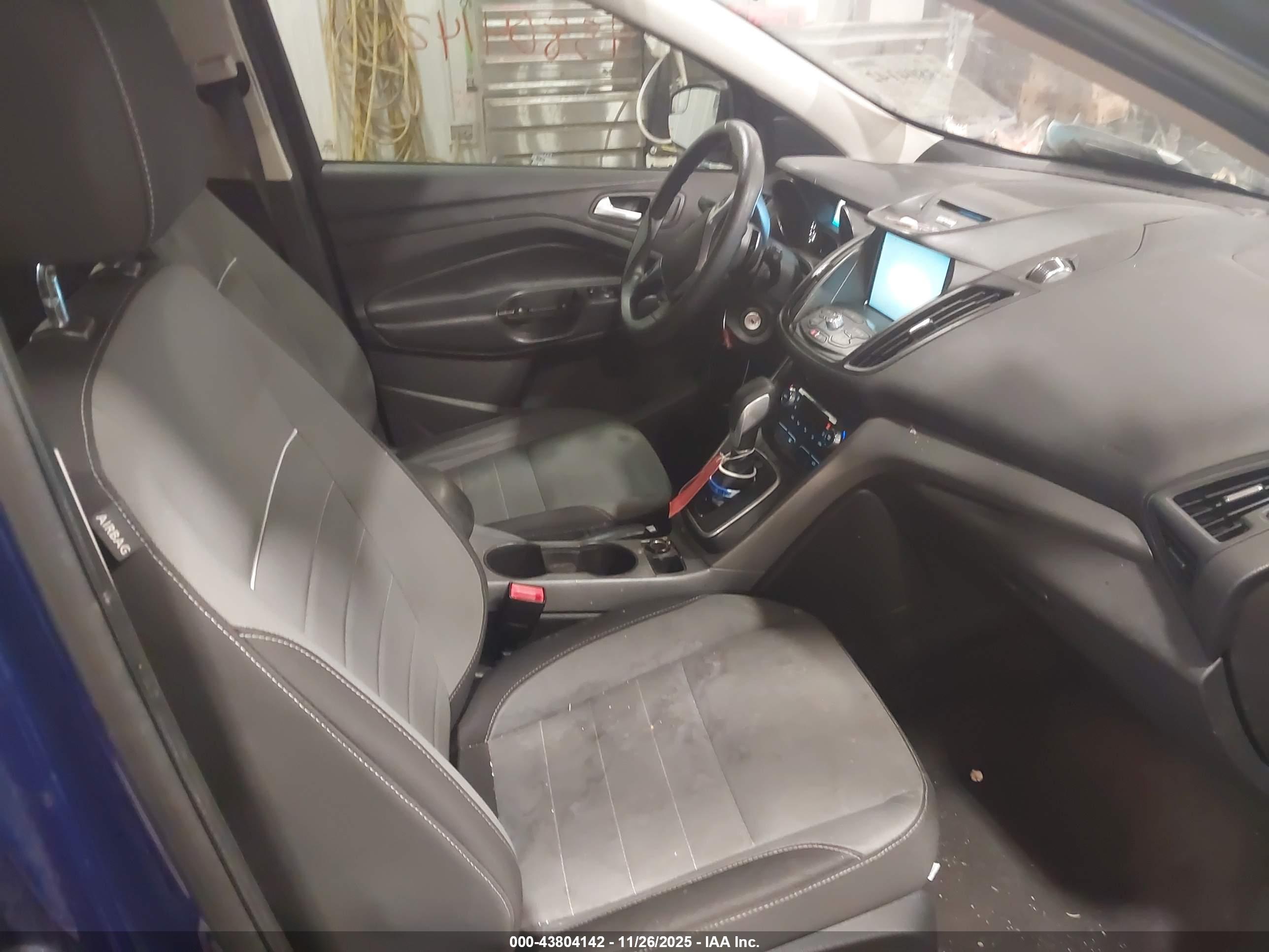 FORD ESCAPE image 5