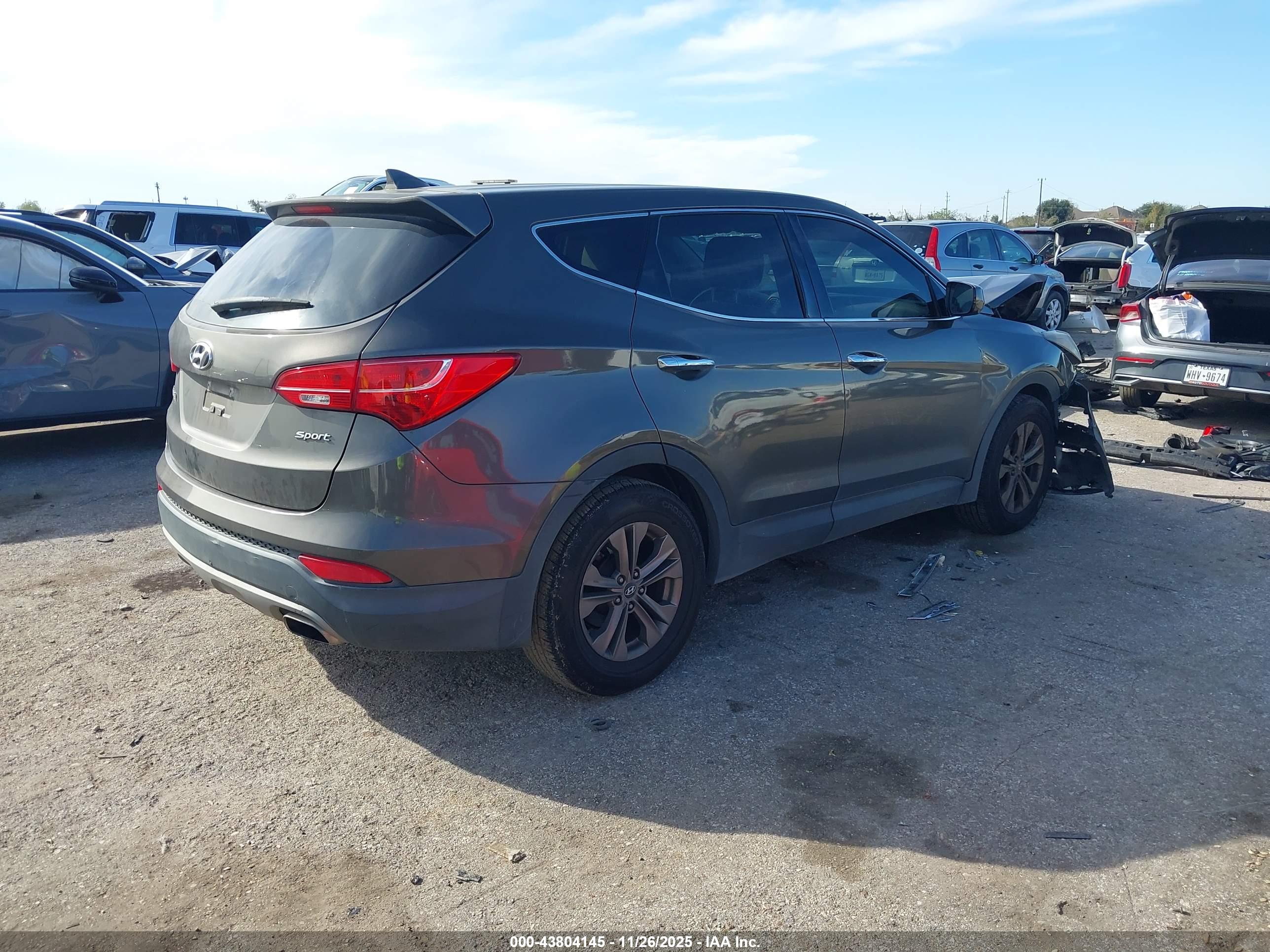 HYUNDAI SANTA image 4