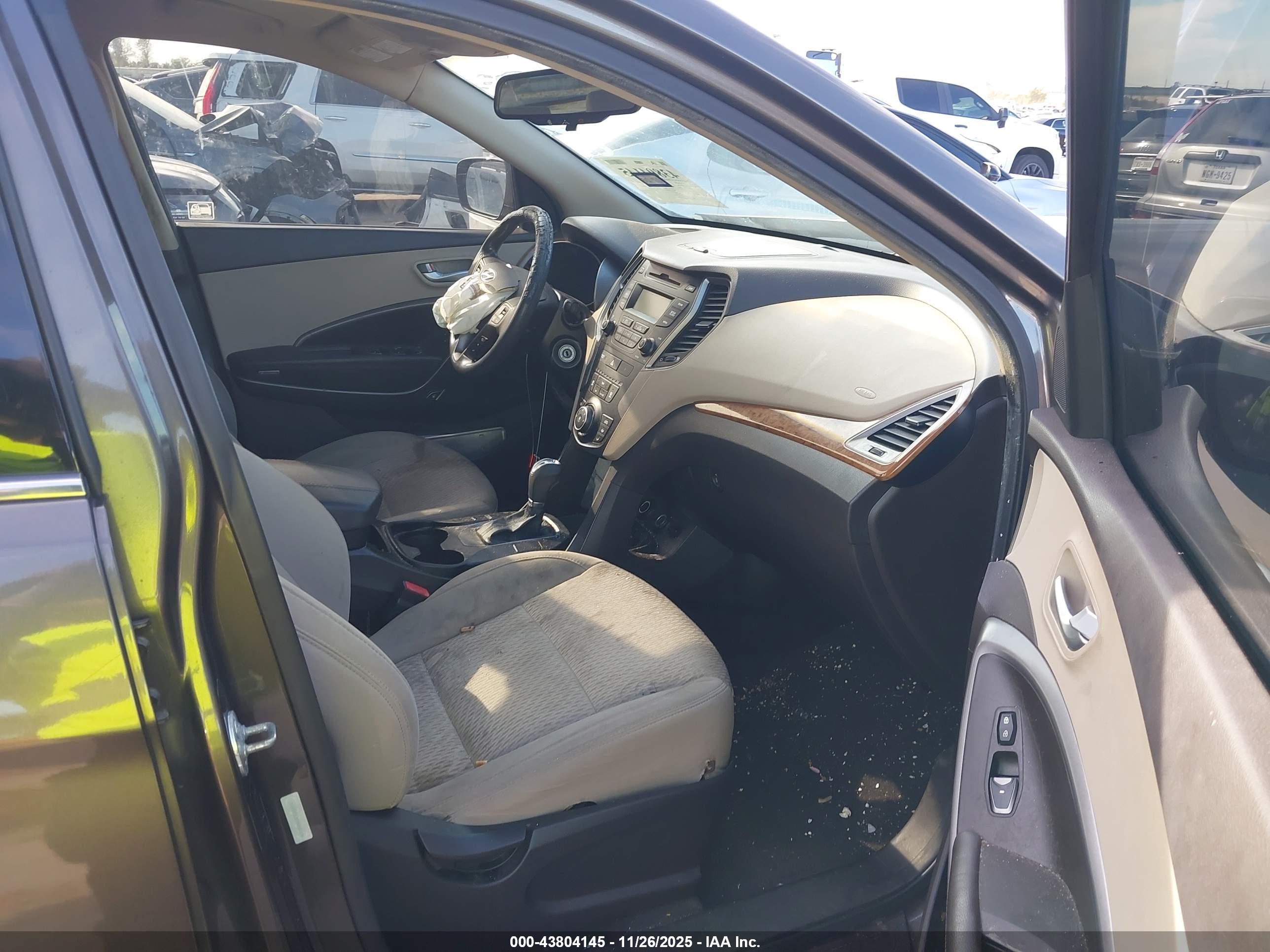 HYUNDAI SANTA image 5