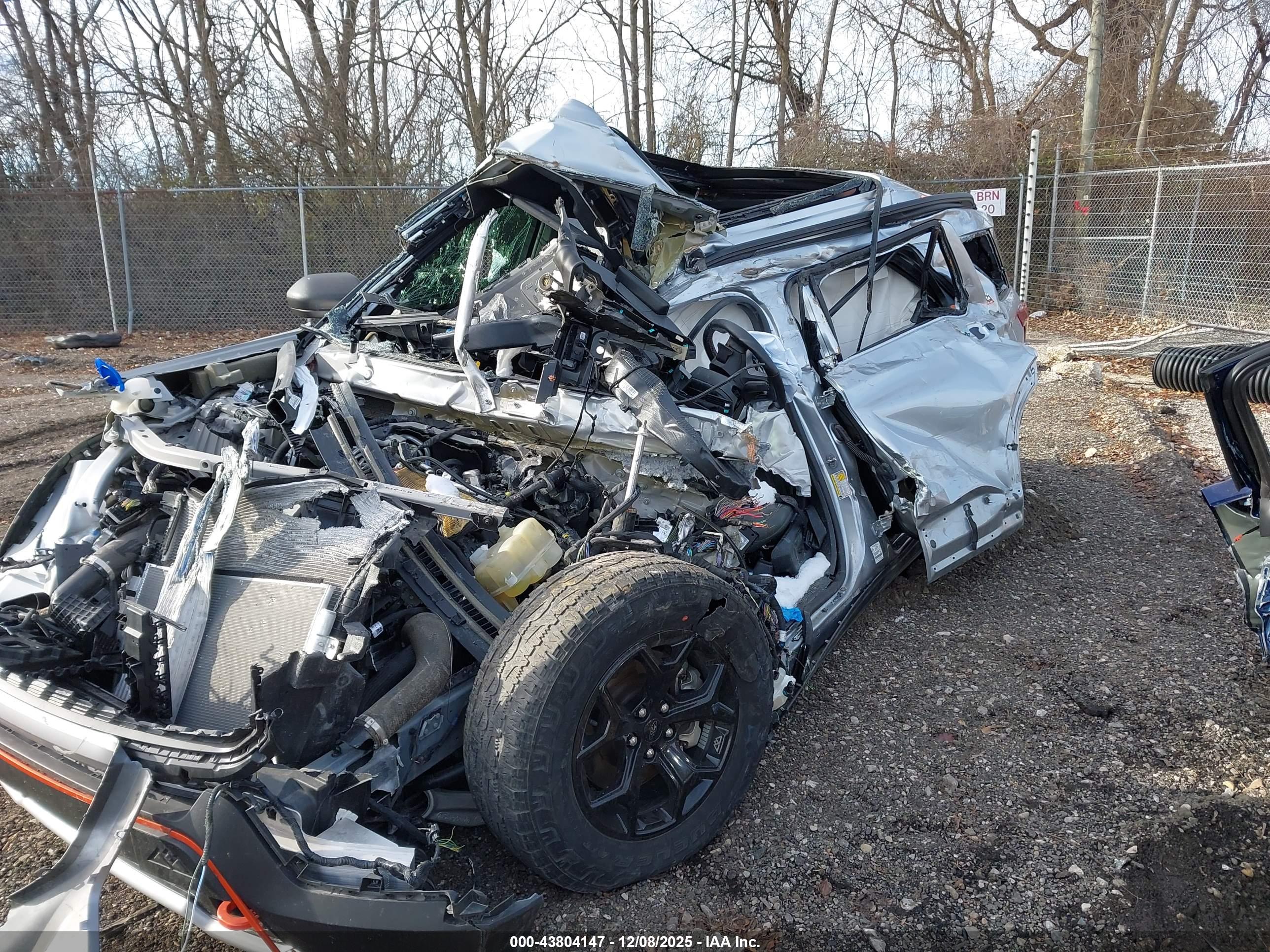 FORD EXPLORER image 6