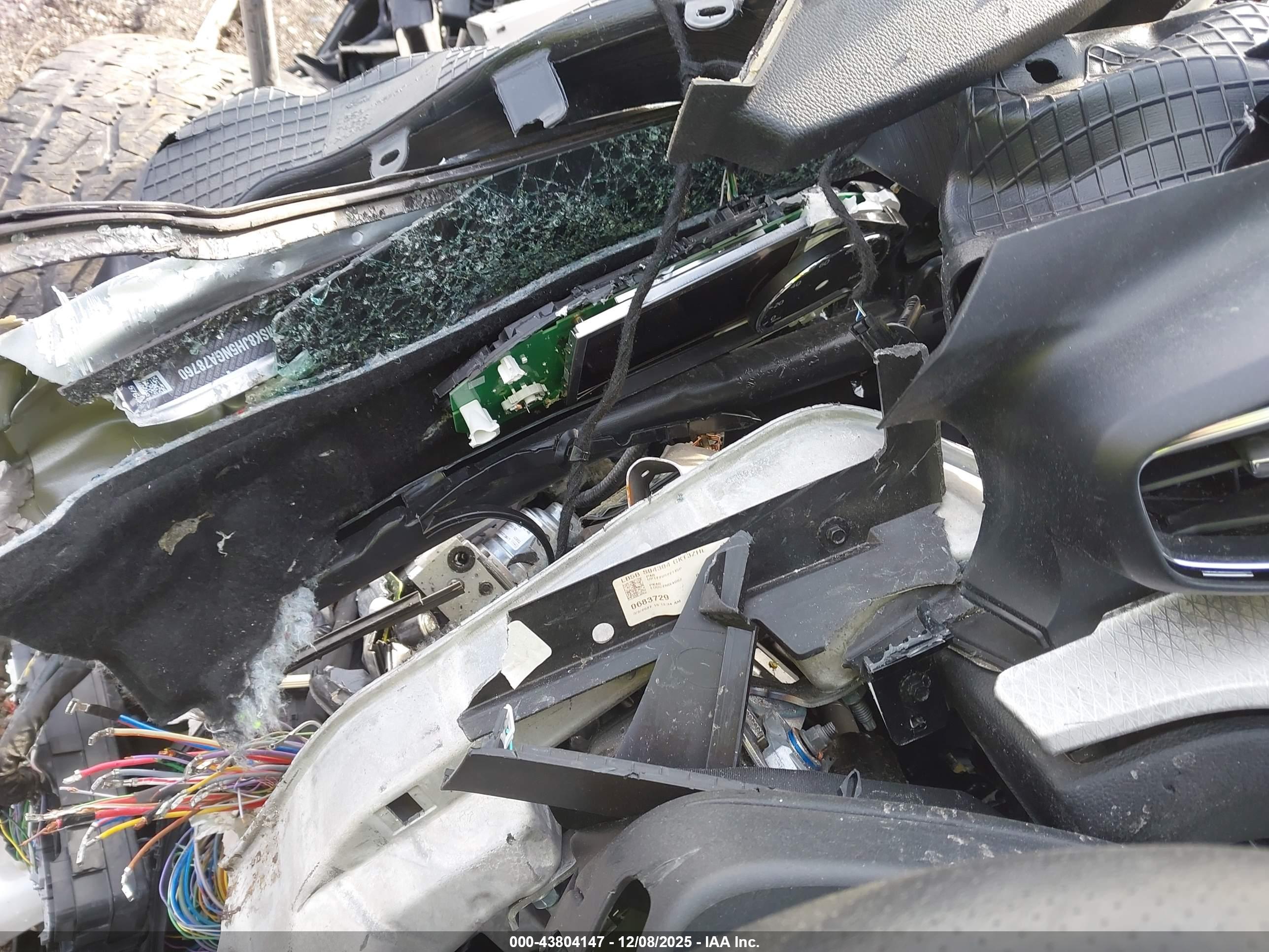 FORD EXPLORER image 7