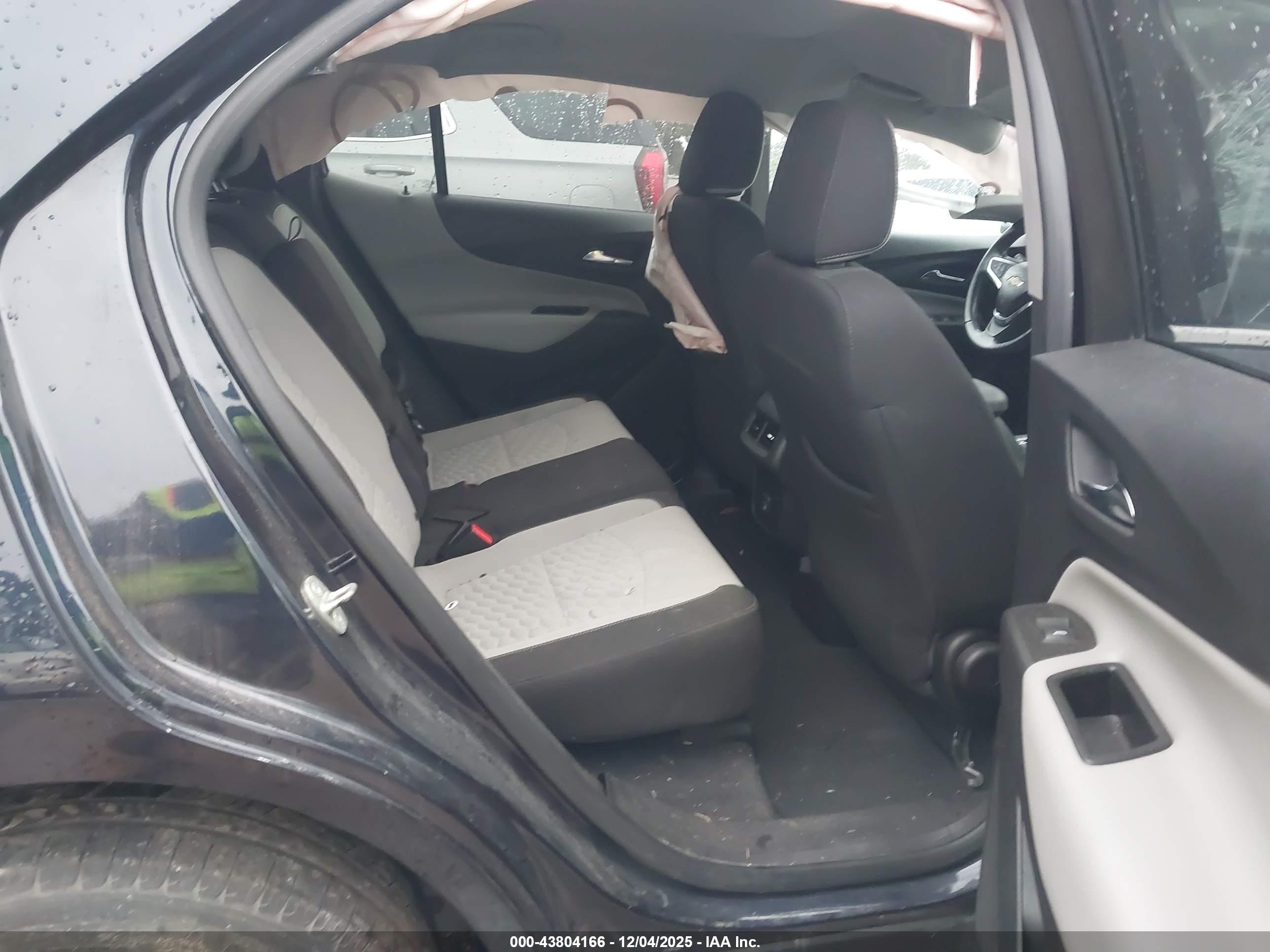CHEVROLET EQUINOX image 8