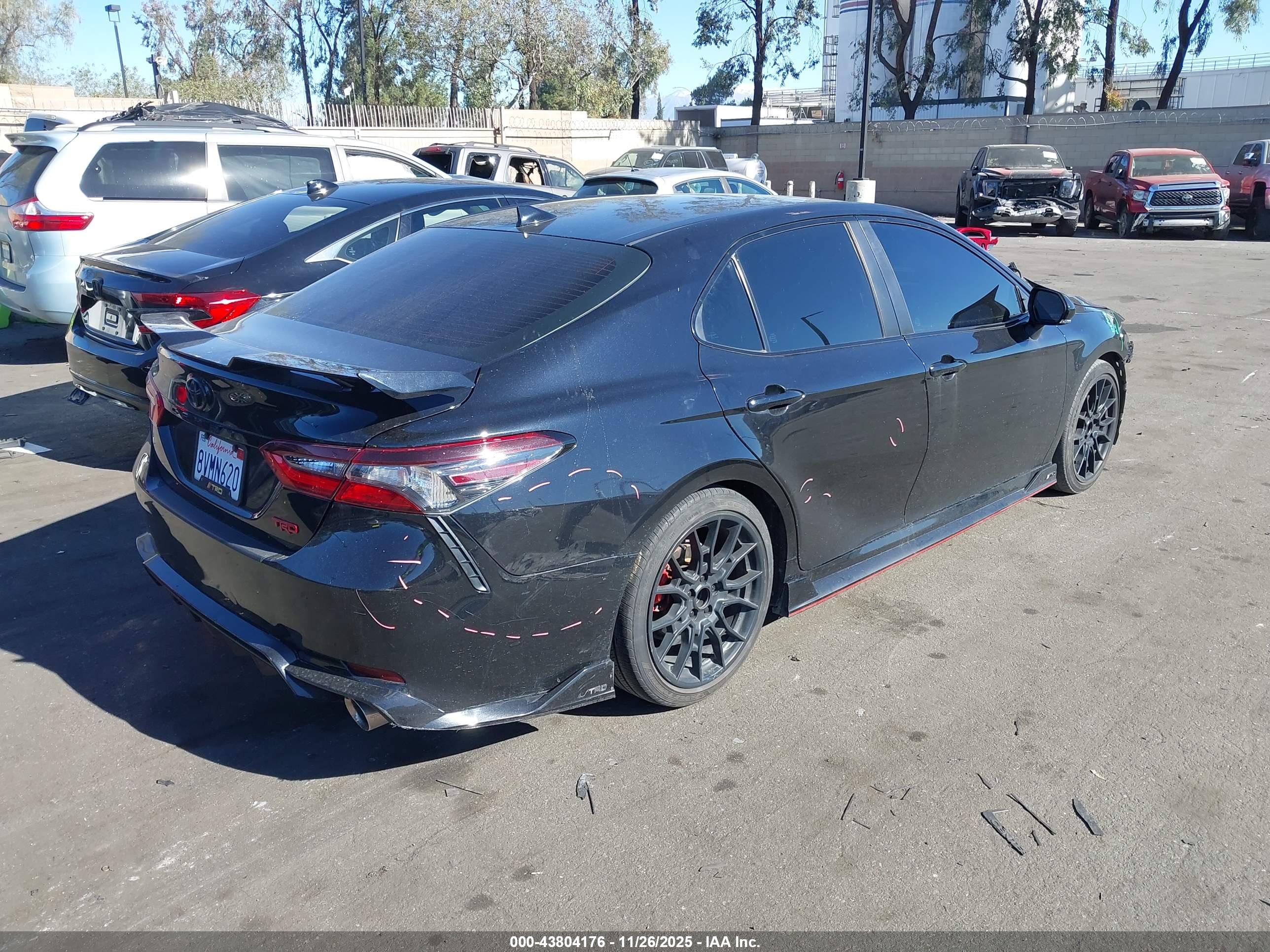 TOYOTA CAMRY image 4