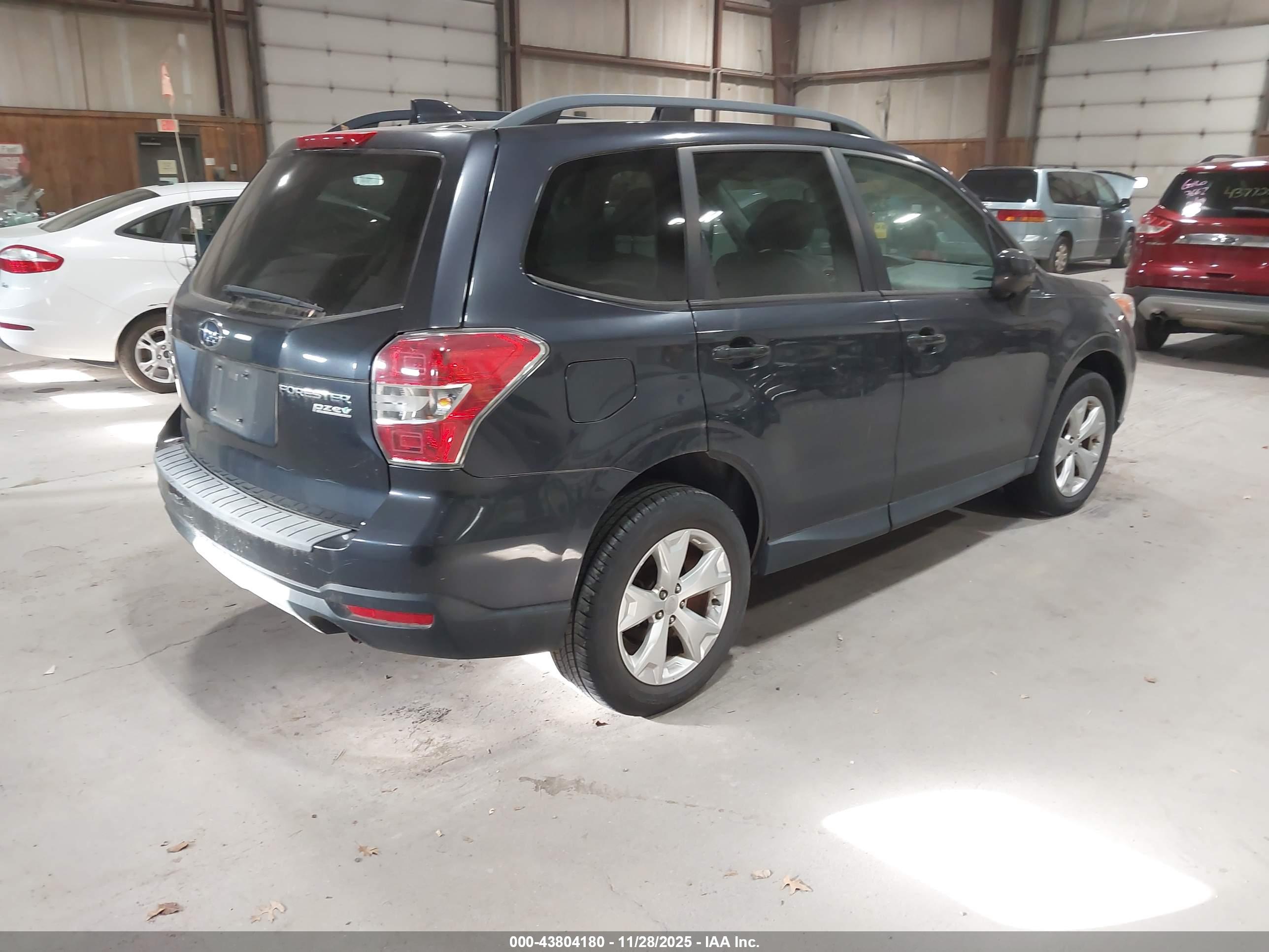 SUBARU FORESTER image 4
