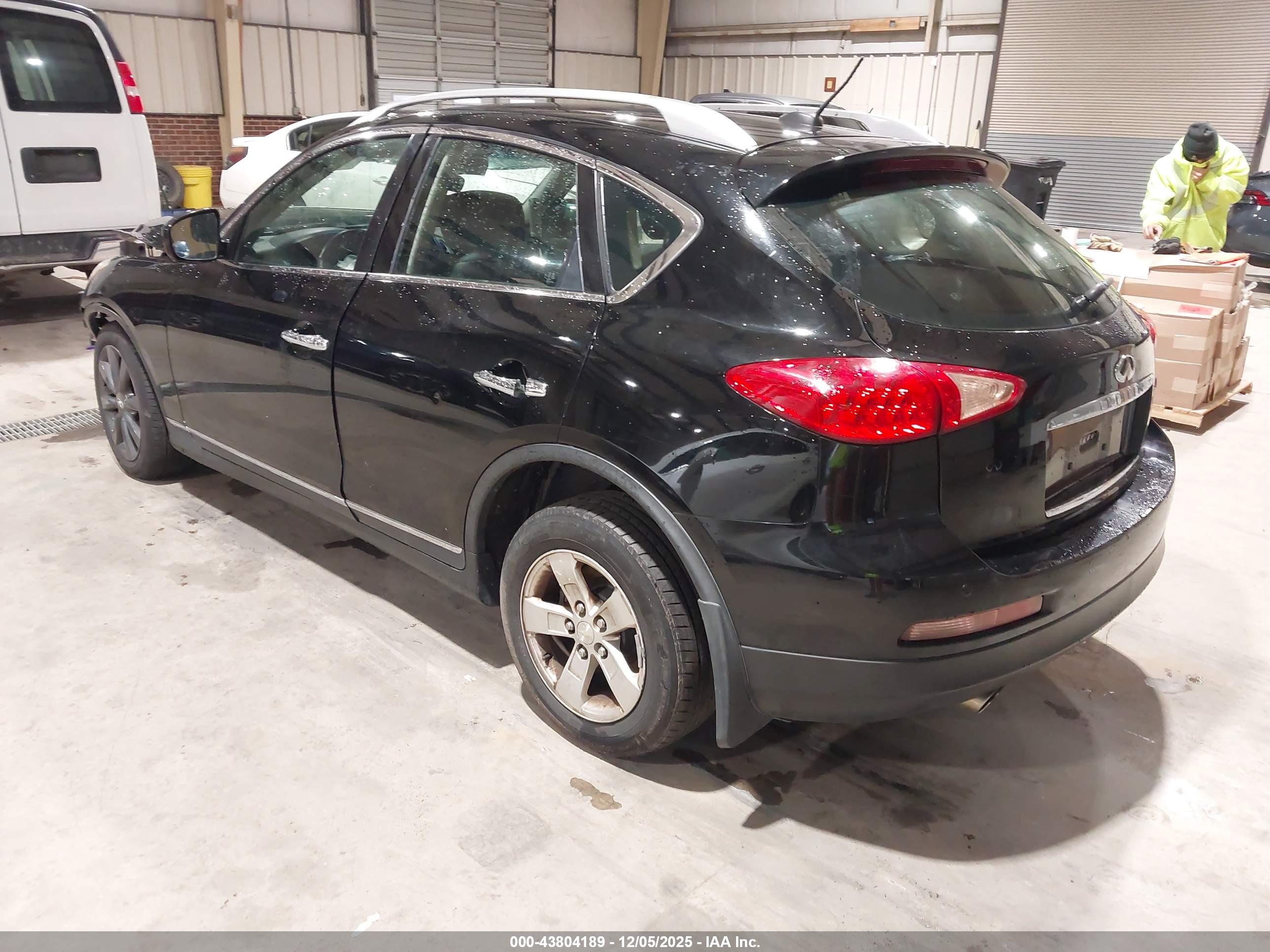 INFINITI EX35 image 3