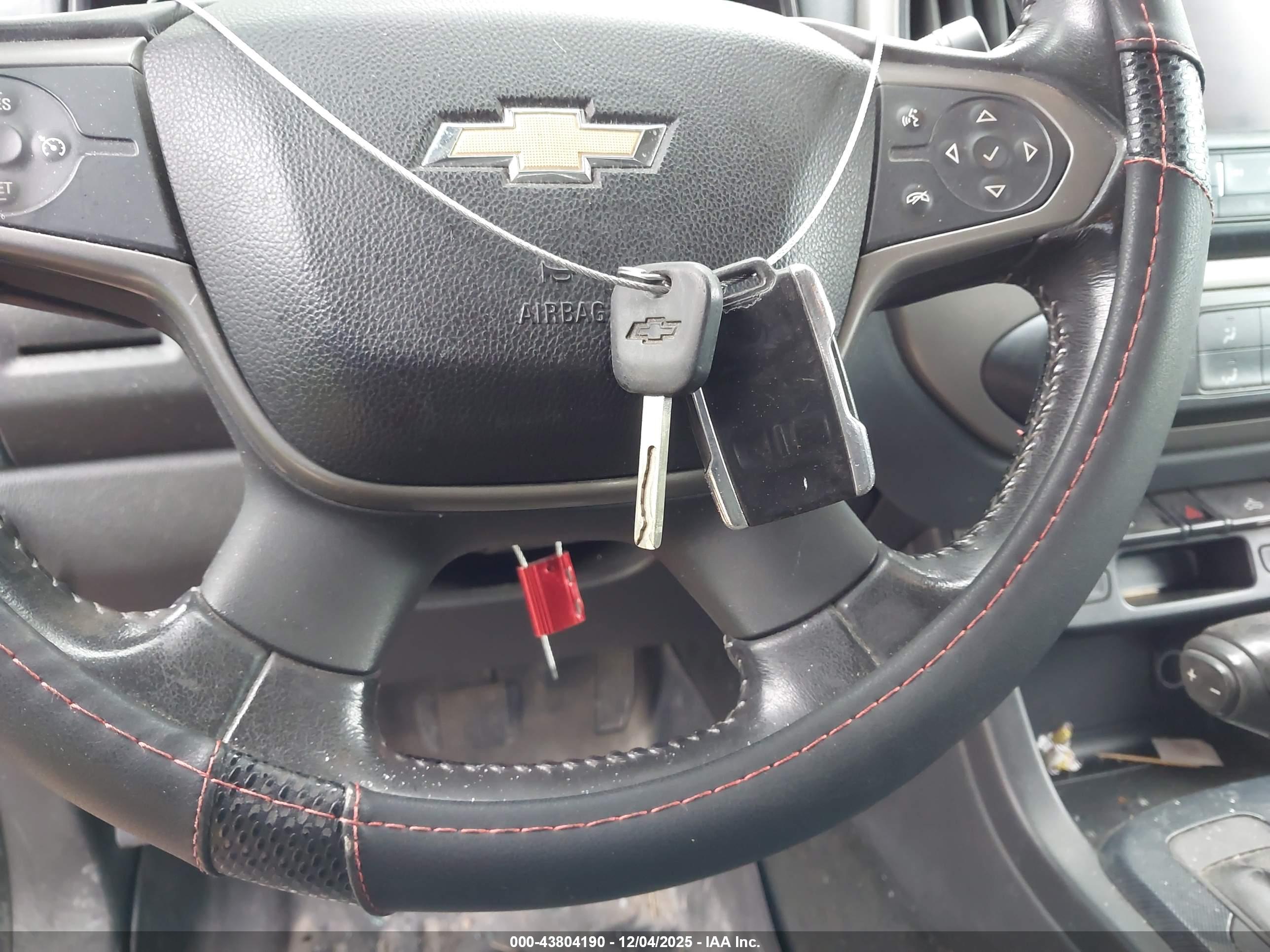 CHEVROLET COLORADO image 11