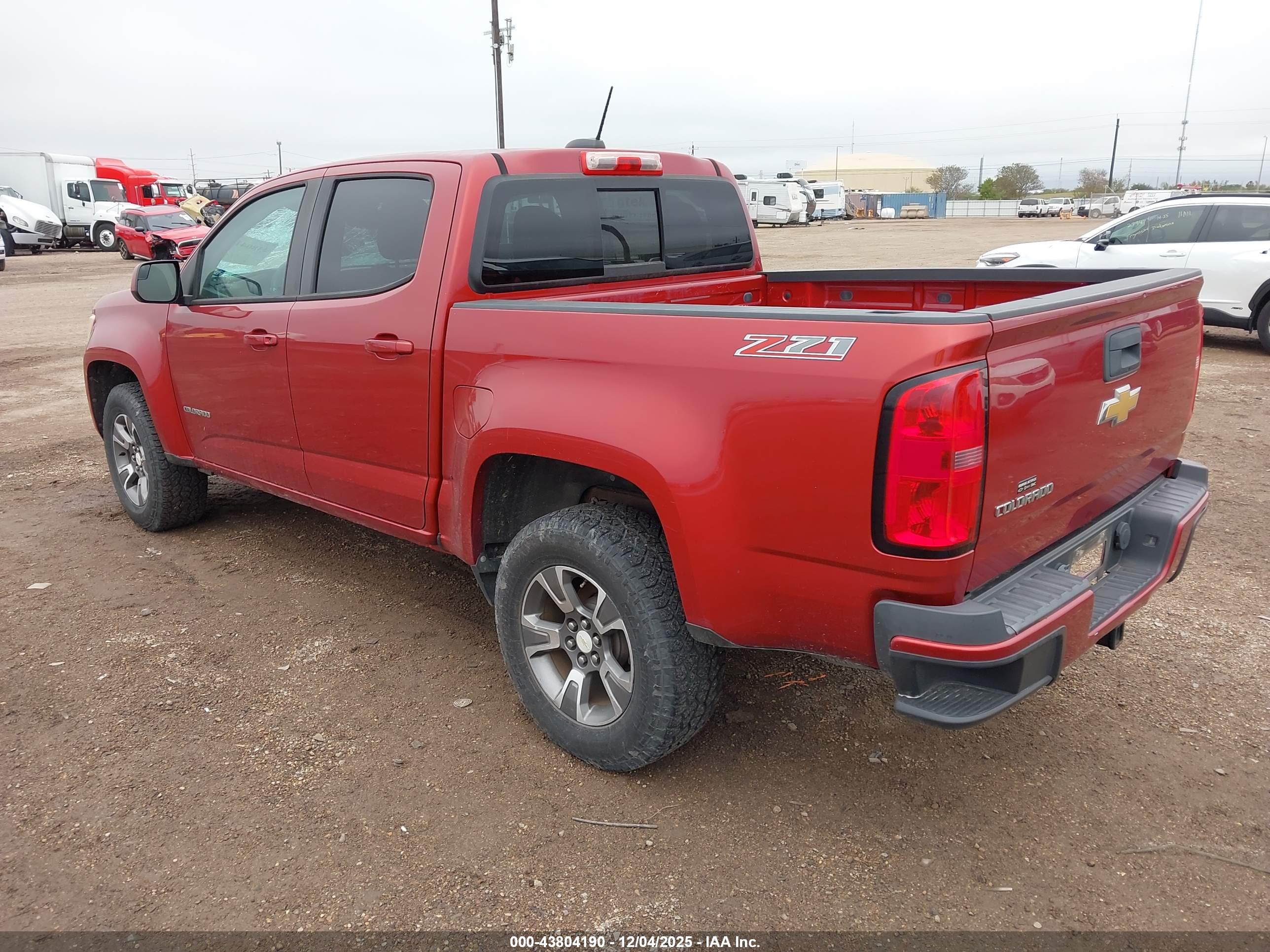 CHEVROLET COLORADO image 3