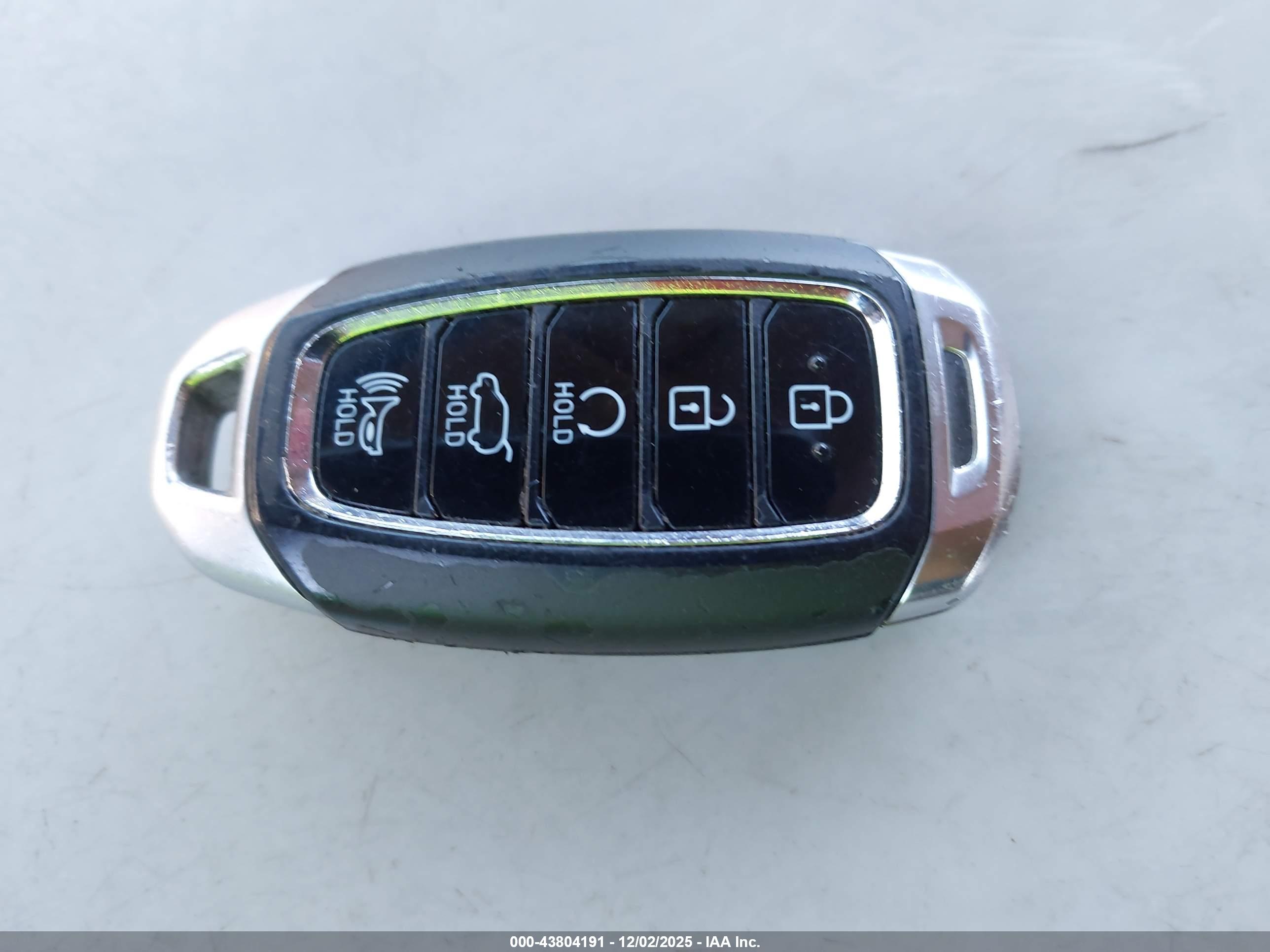 HYUNDAI KONA image 11