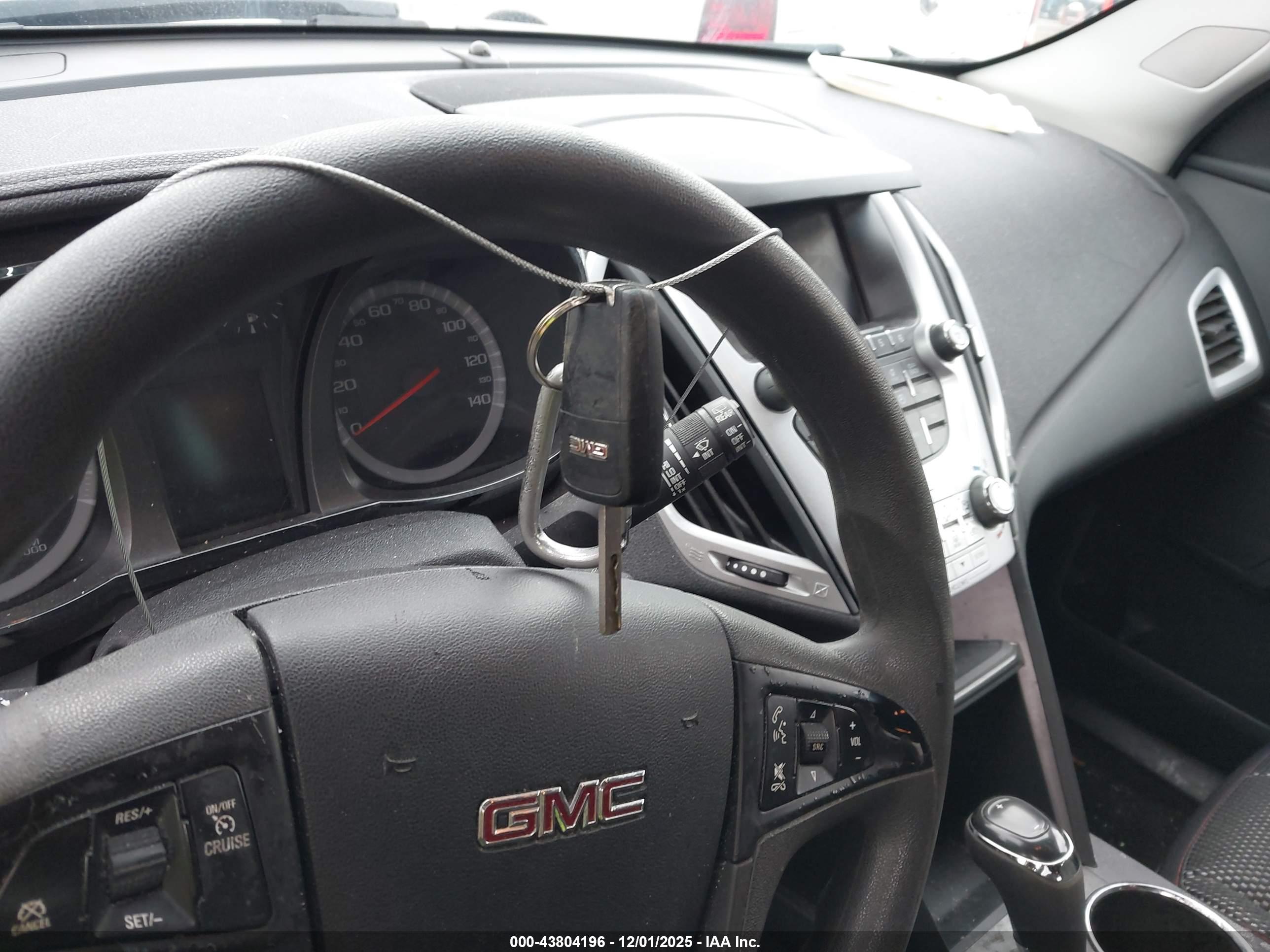 GMC TERRAIN image 11