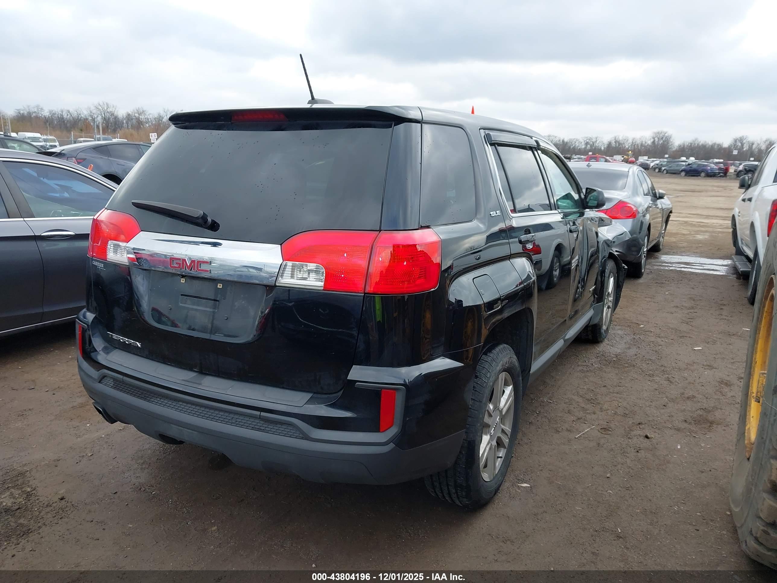 GMC TERRAIN image 4
