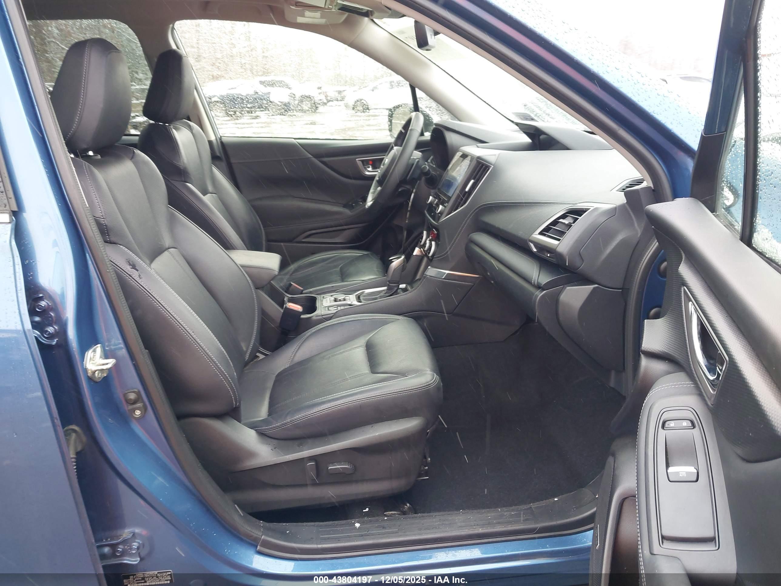 SUBARU FORESTER image 5