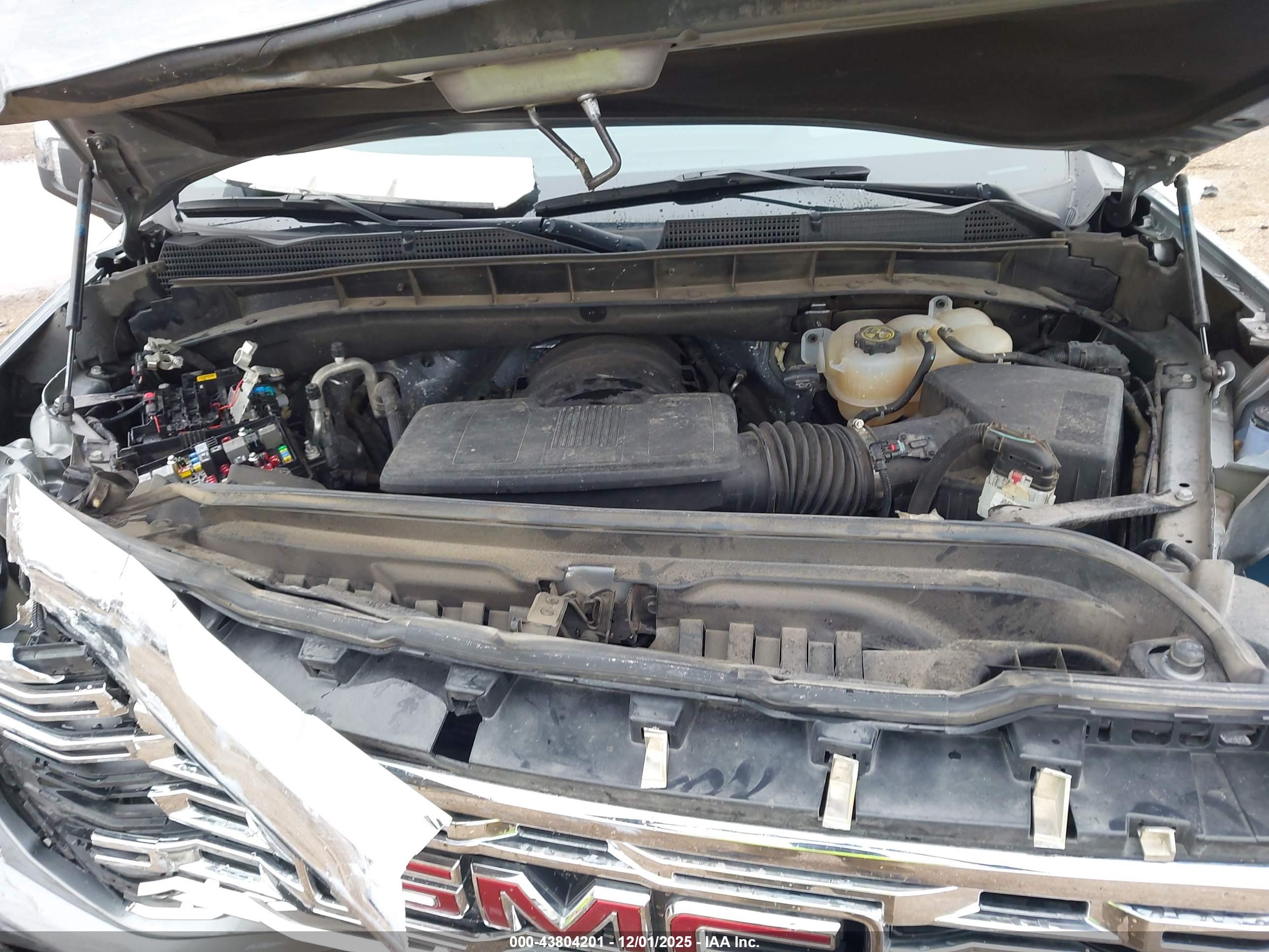 GMC SIERRA image 10