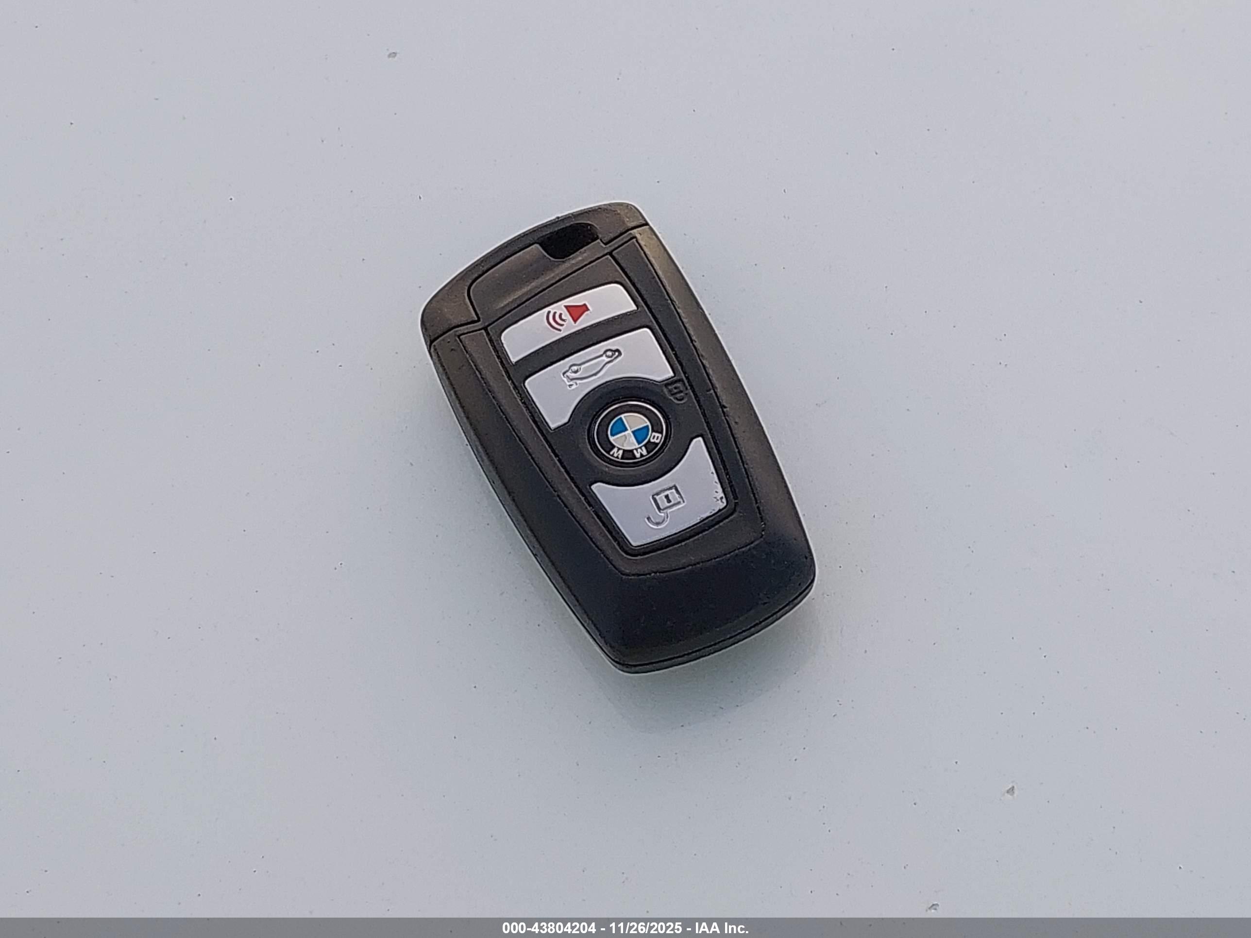 BMW 320I image 11
