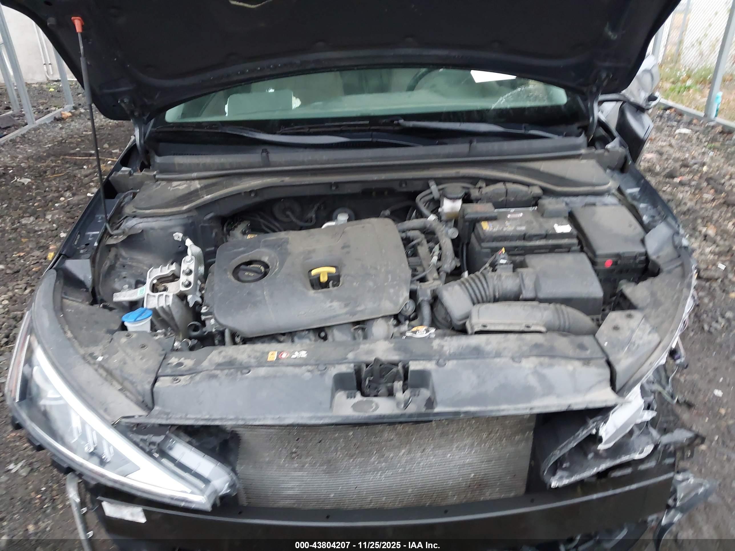 HYUNDAI ELANTRA image 10